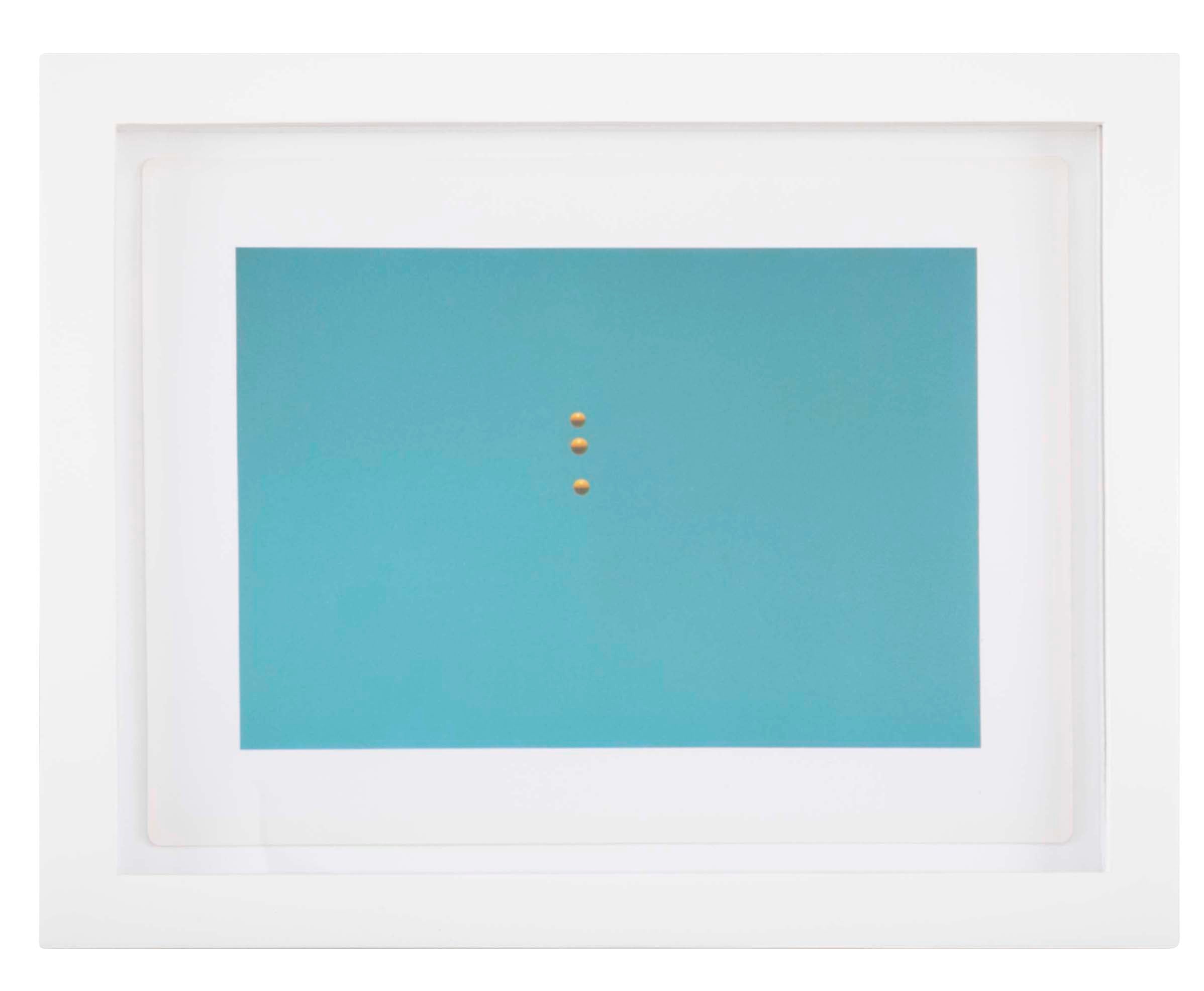 John Baldessari "Throwing Three Balls in the Air to get a Straight Line" , 1973