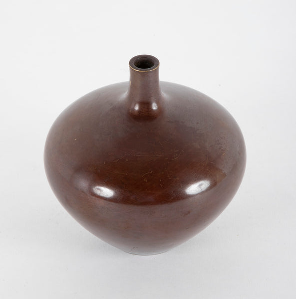 Bulbous Form Bronze Vase Attributed to Hasegawa Yoshihisa Bulbous Form Bronze Vase Attributed to Hasegawa Yoshihisa
