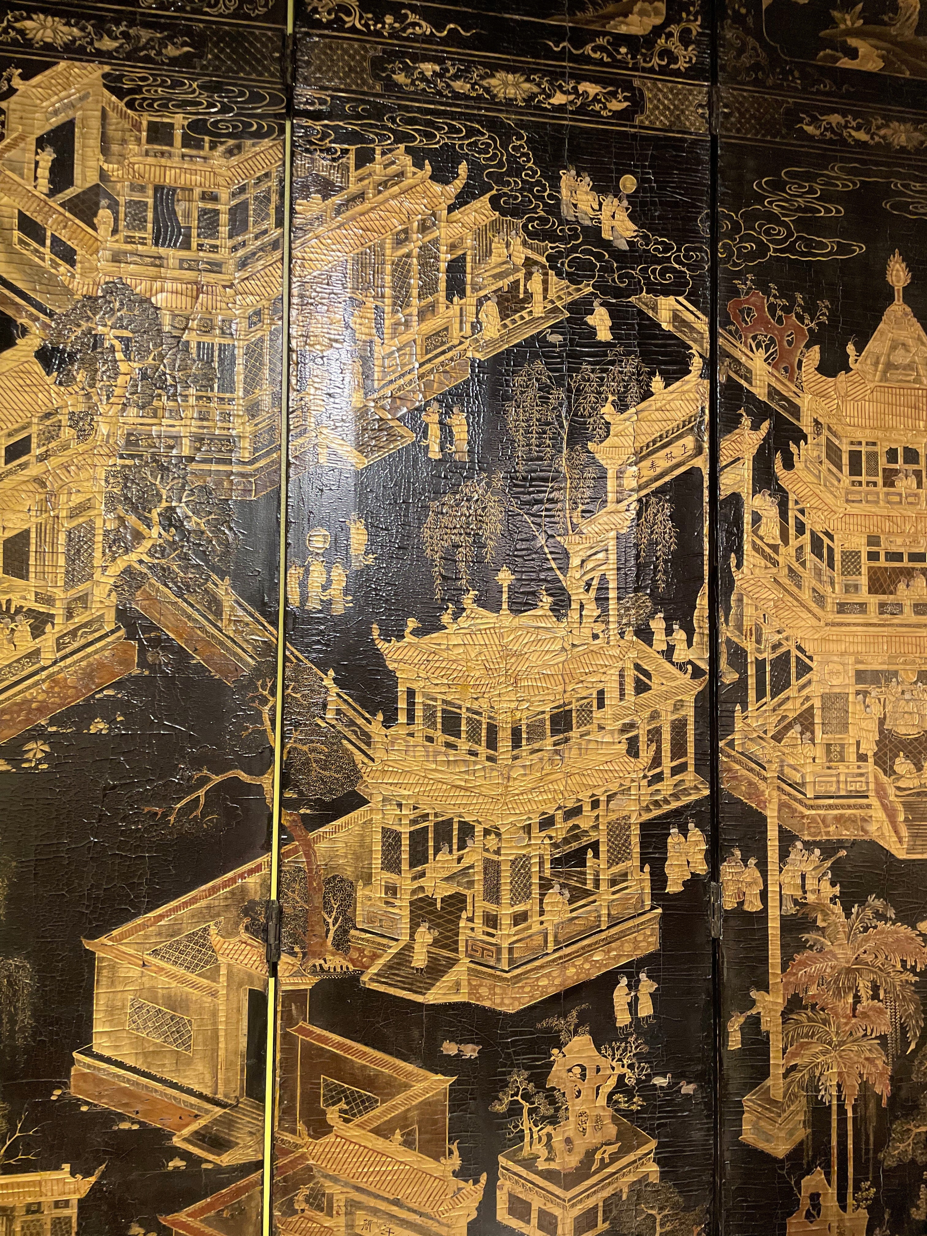 Early 19th Century Chinese Qing Dynasty Black Lacquer Screen