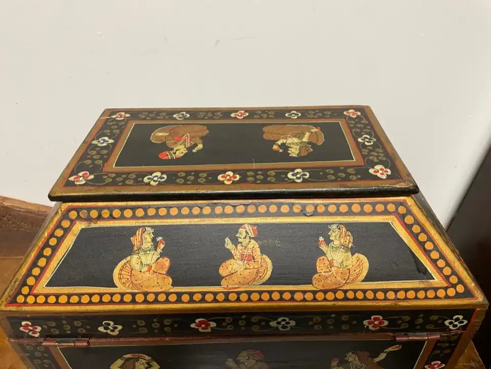 Anglo Indian Decorative Box with Painted Figures of Dancers