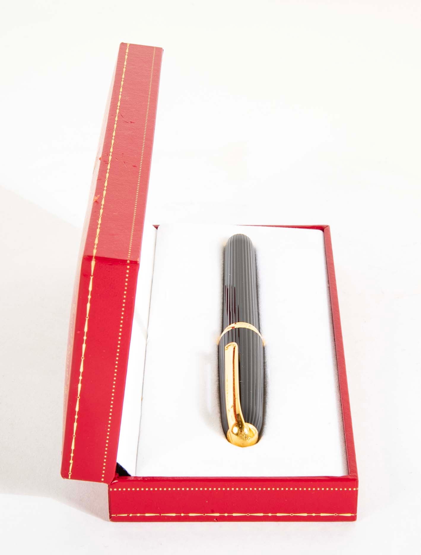 18 Karat Gold Cartier Fountain Pen With Original Box