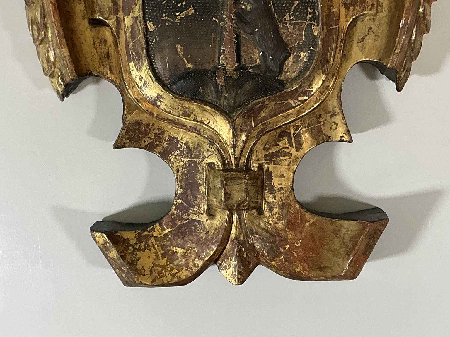 Large 18th Century Spanish Carved & Gilt Wood Armorial Cartouche