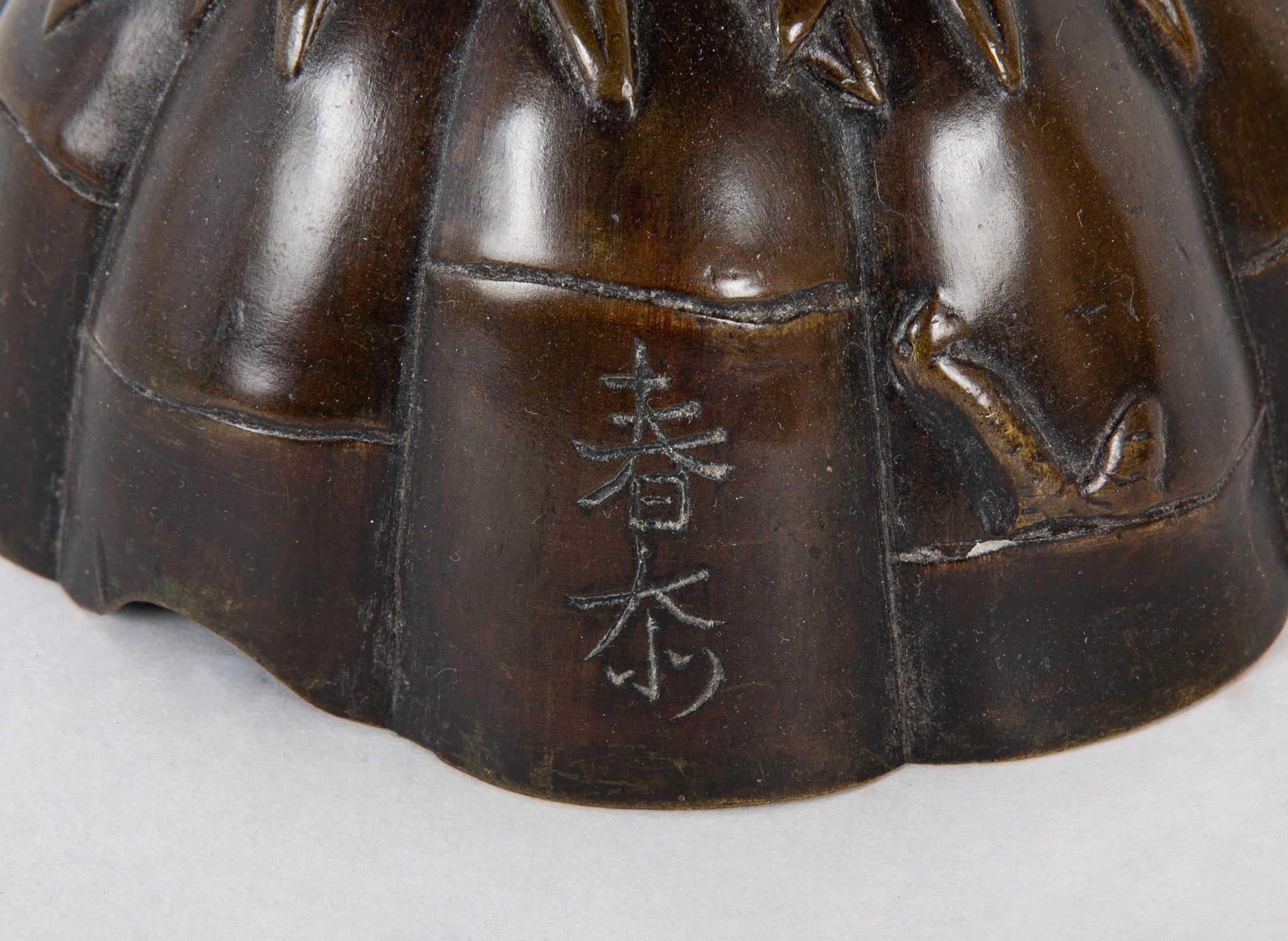 Two Japanese Candlesticks in Bronze as Bamboo with Fauna and Snails