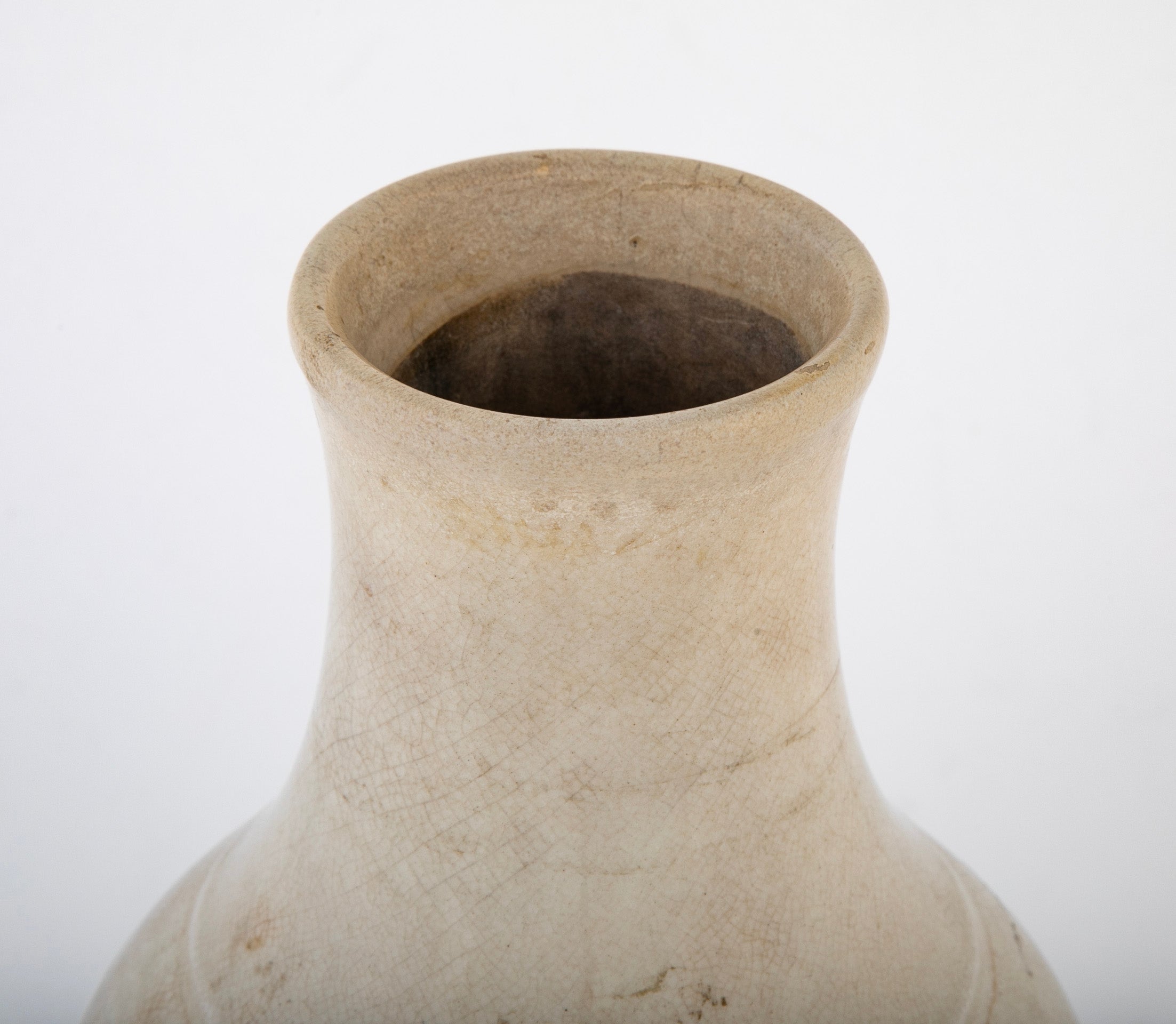 Chinese Cream Crackle Glaze Qing Dynasty Vase