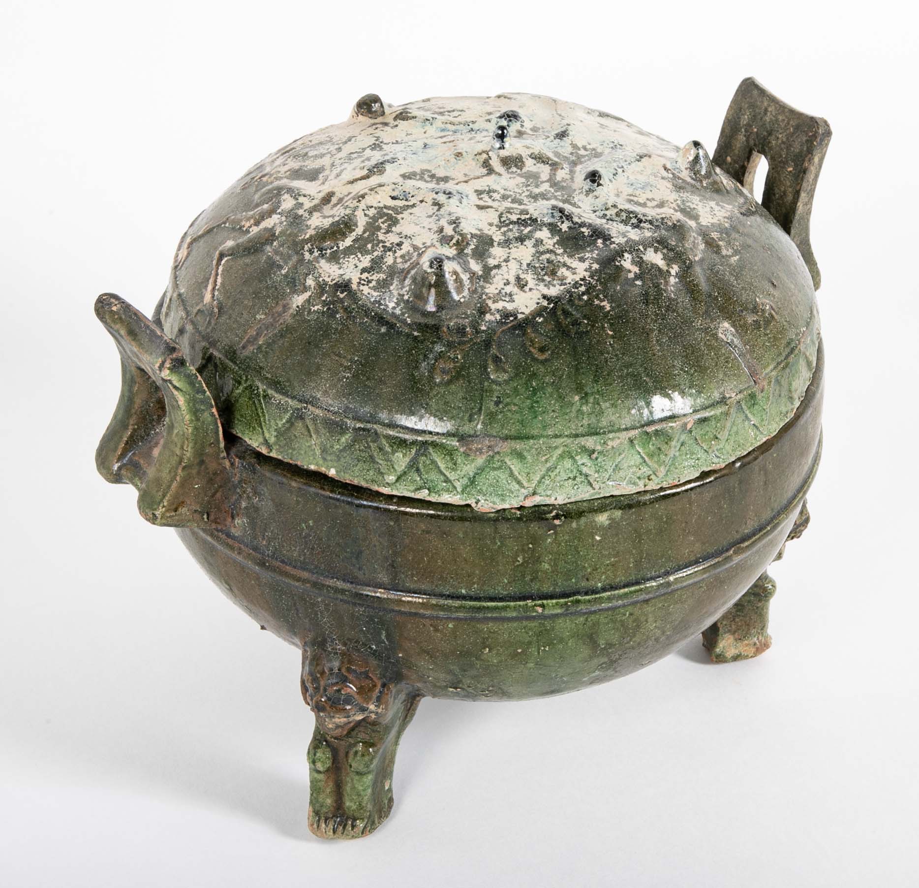 Chinese Rounded Footed Covered Jar