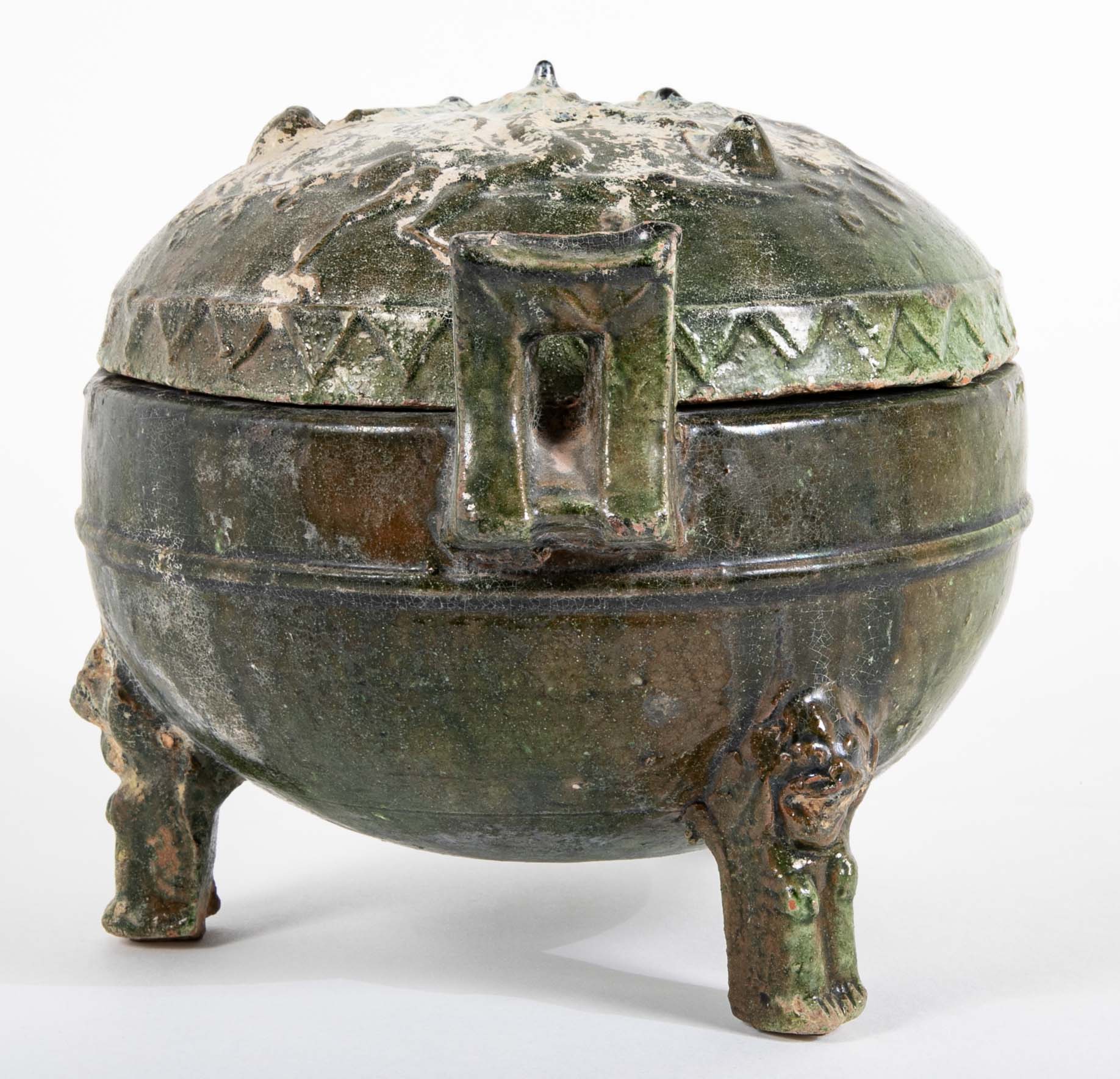 Chinese Rounded Footed Covered Jar