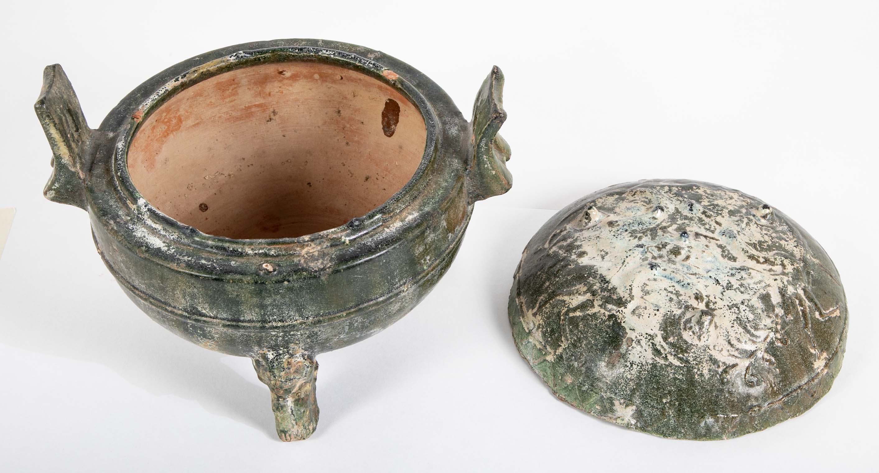 Chinese Rounded Footed Covered Jar