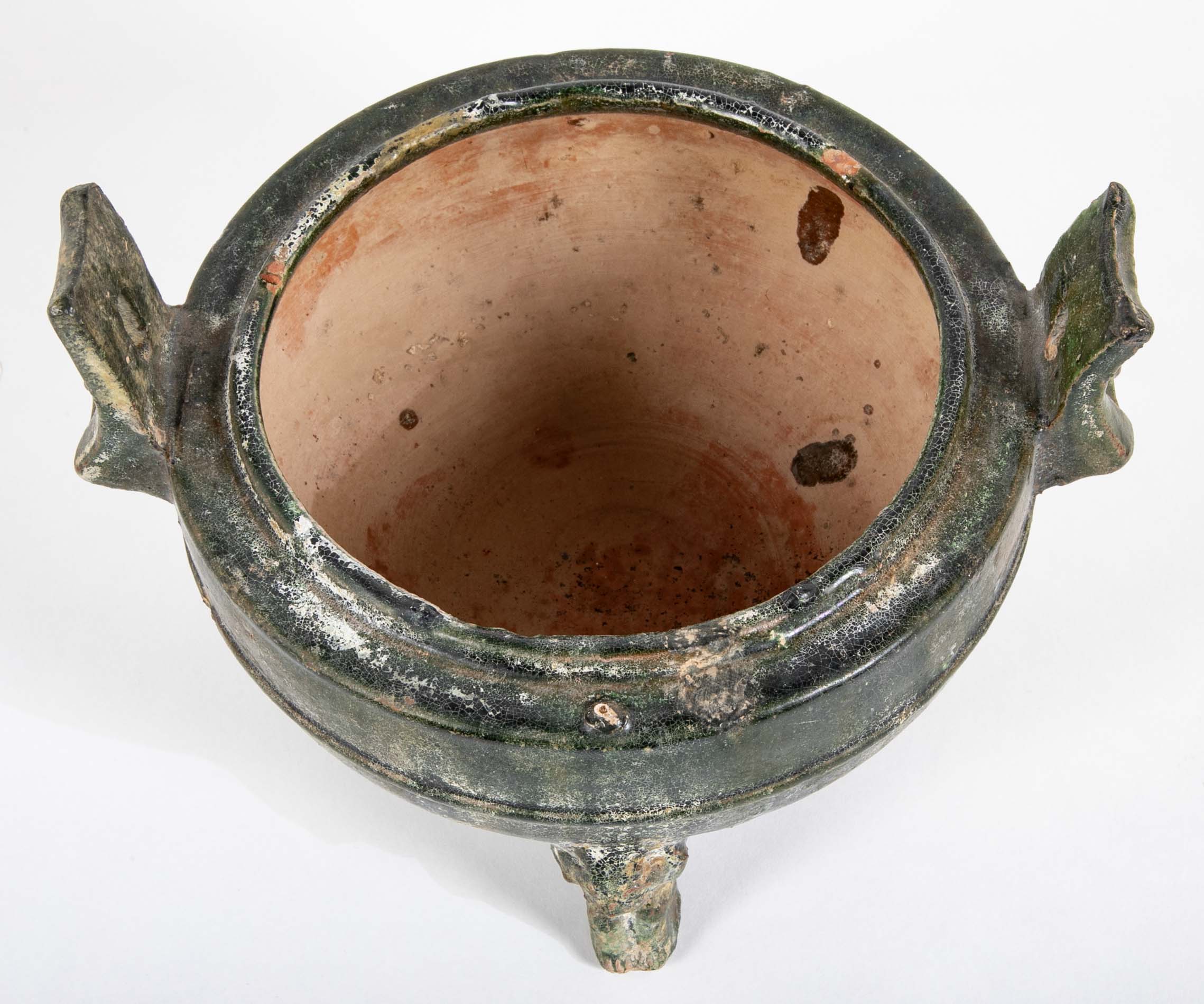 Chinese Rounded Footed Covered Jar