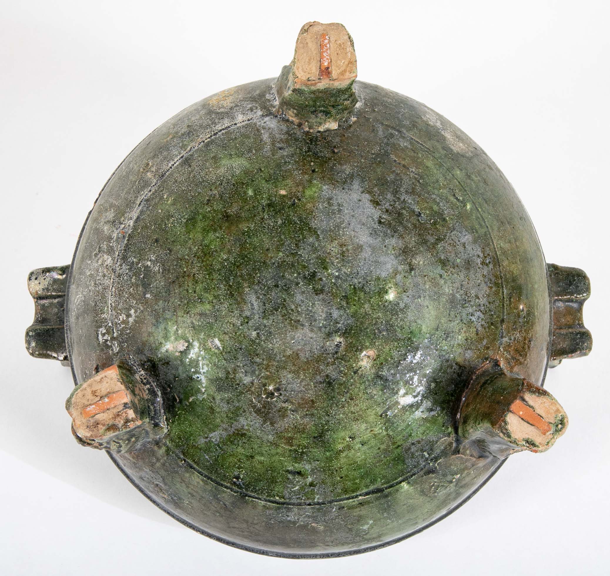 Chinese Rounded Footed Covered Jar