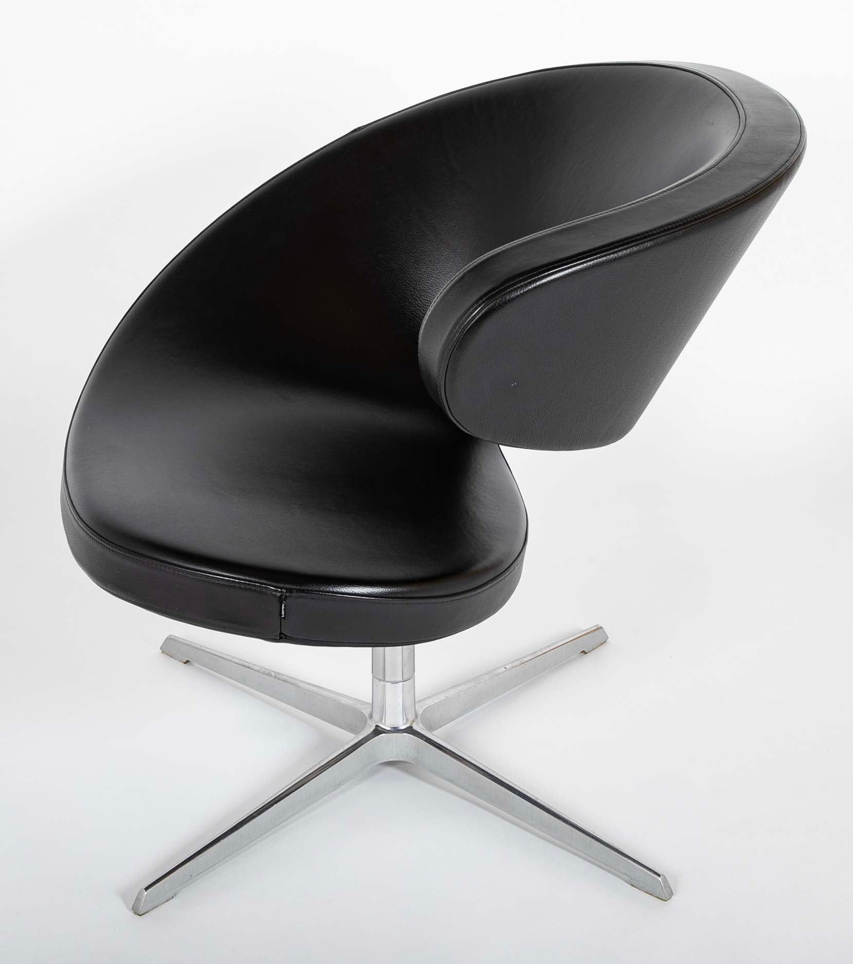Olav Eldoy (b.1948) "Peel" Black Leather Swivel Club Chairs