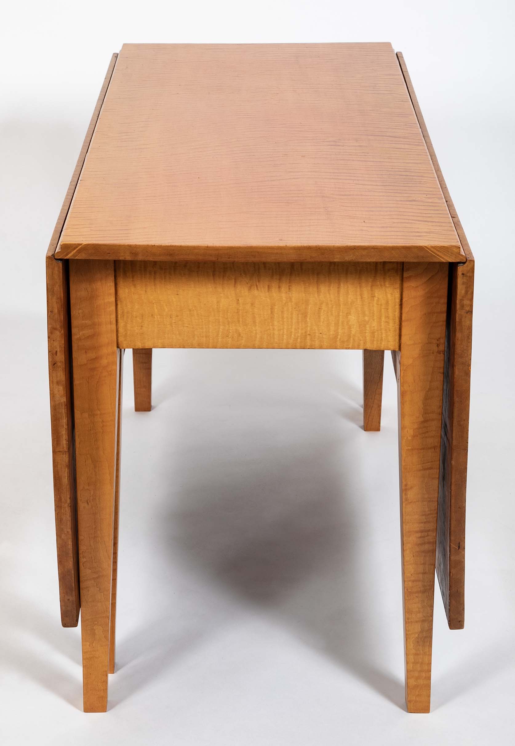 An American Federal Drop Leaf Tiger Maple Table
