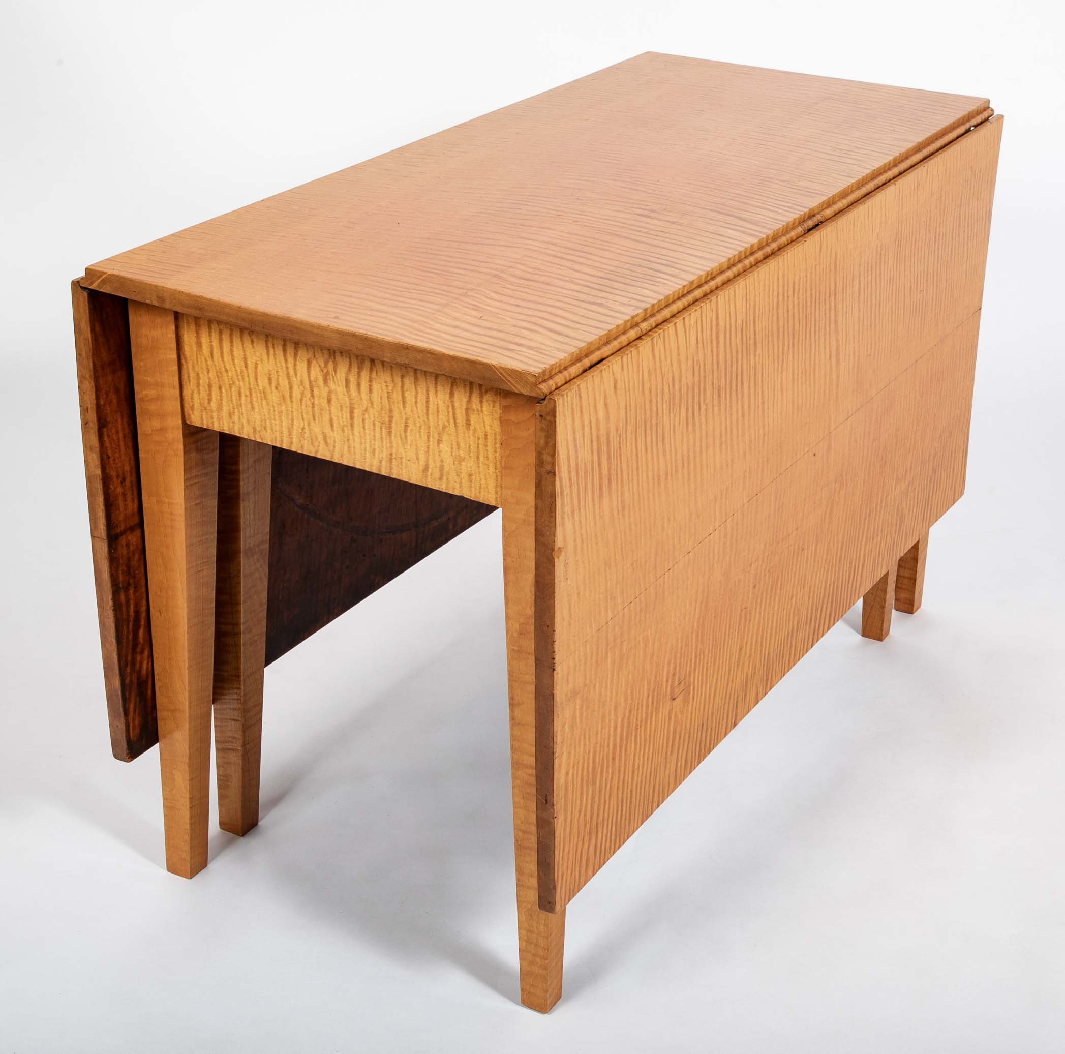 An American Federal Drop Leaf Tiger Maple Table