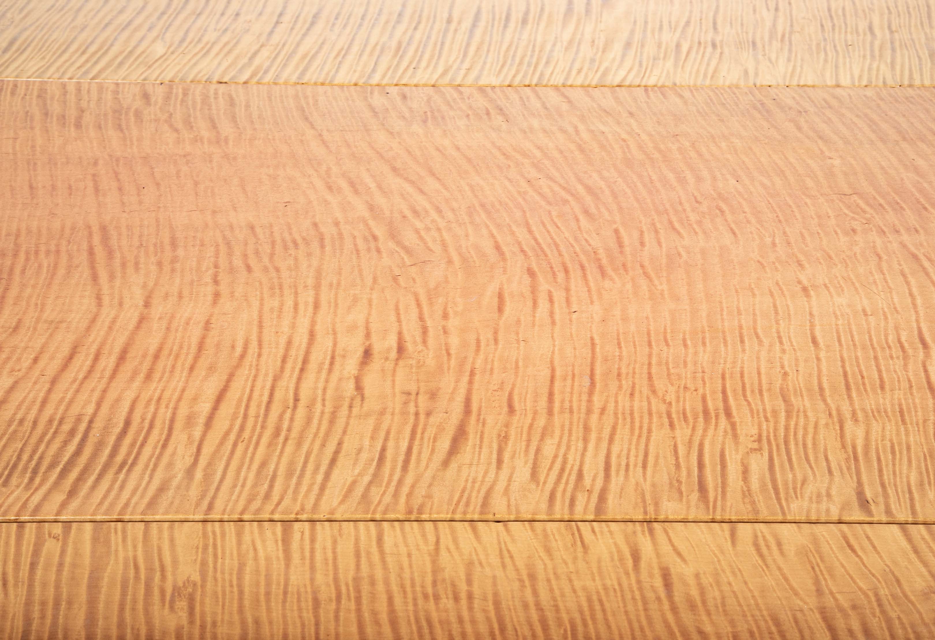 An American Federal Drop Leaf Tiger Maple Table