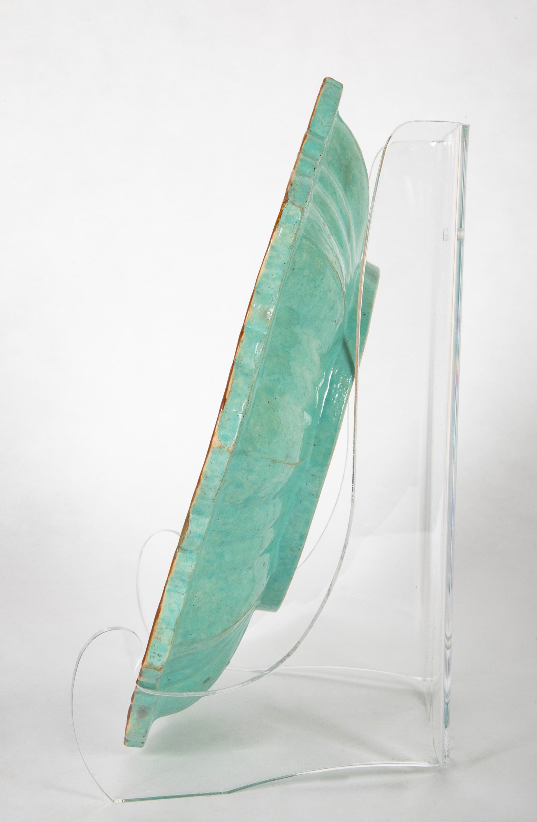 Late 19th Century Chinese Dish with Barbed Edge