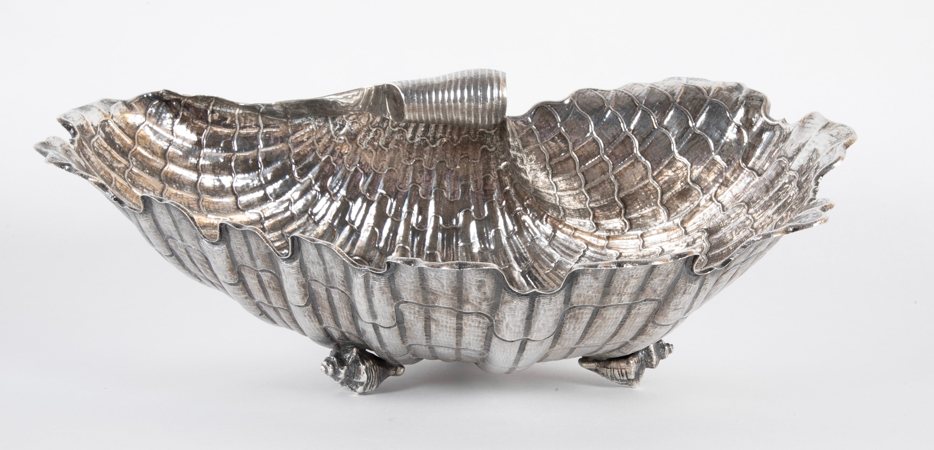 Lavish Silver Clam Shell Bowl by Luiz & David Ferreira