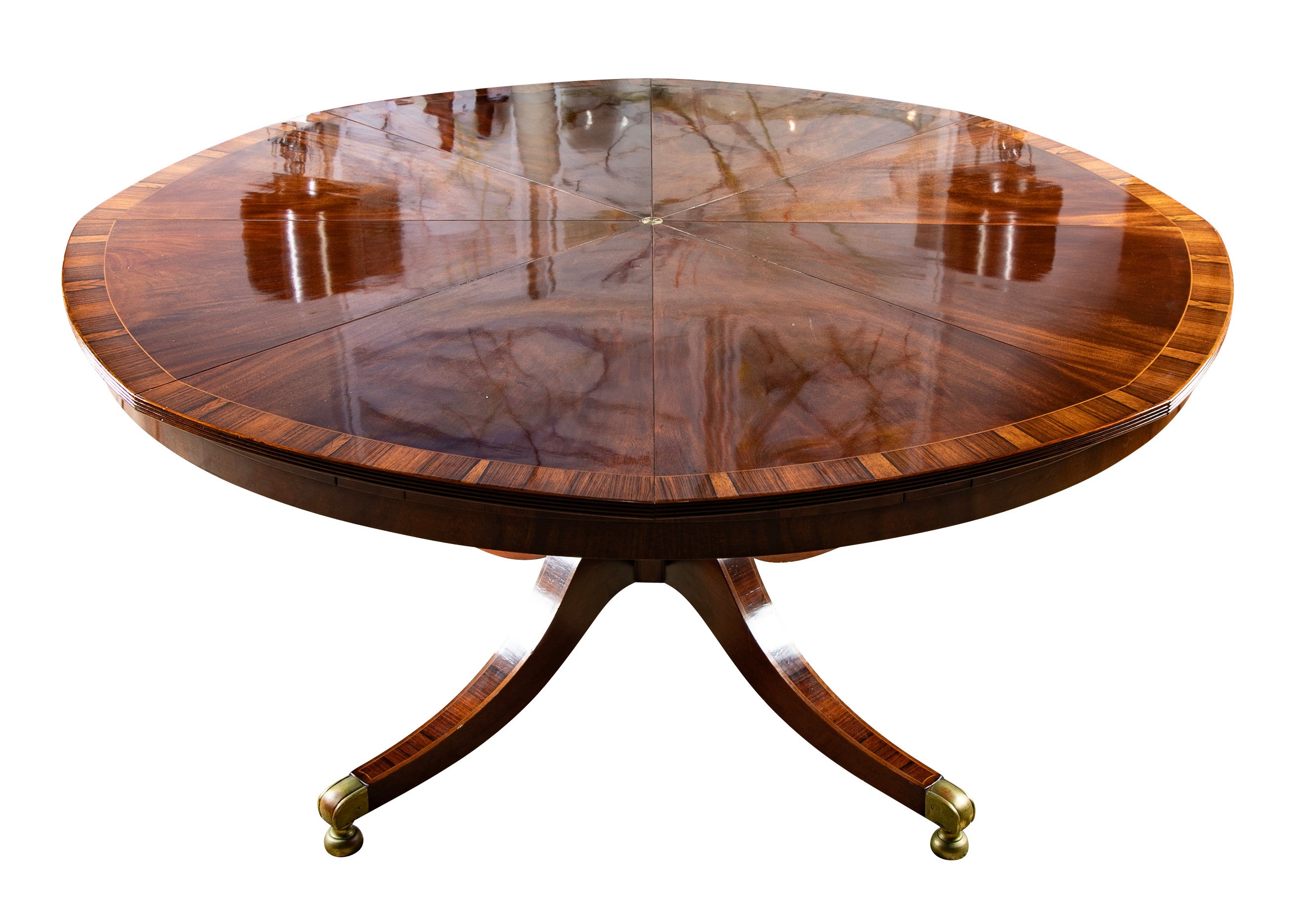 A Regency Style Jupe Dining Table in Mahogany