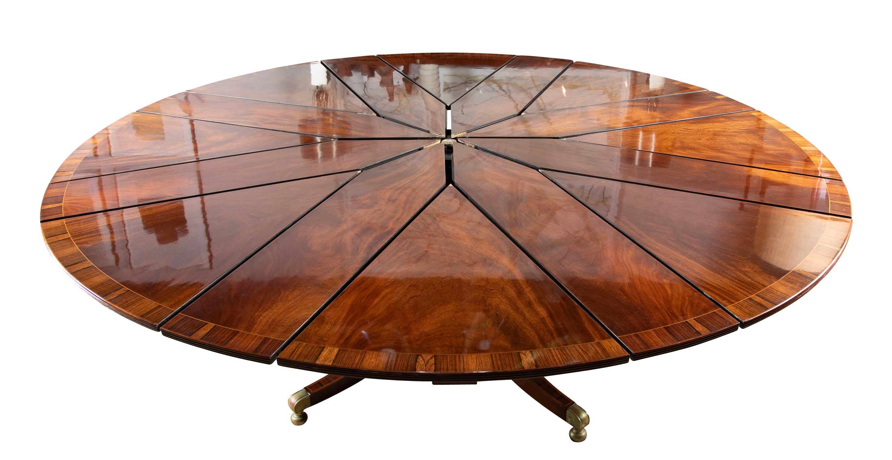 A Regency Style Jupe Dining Table in Mahogany