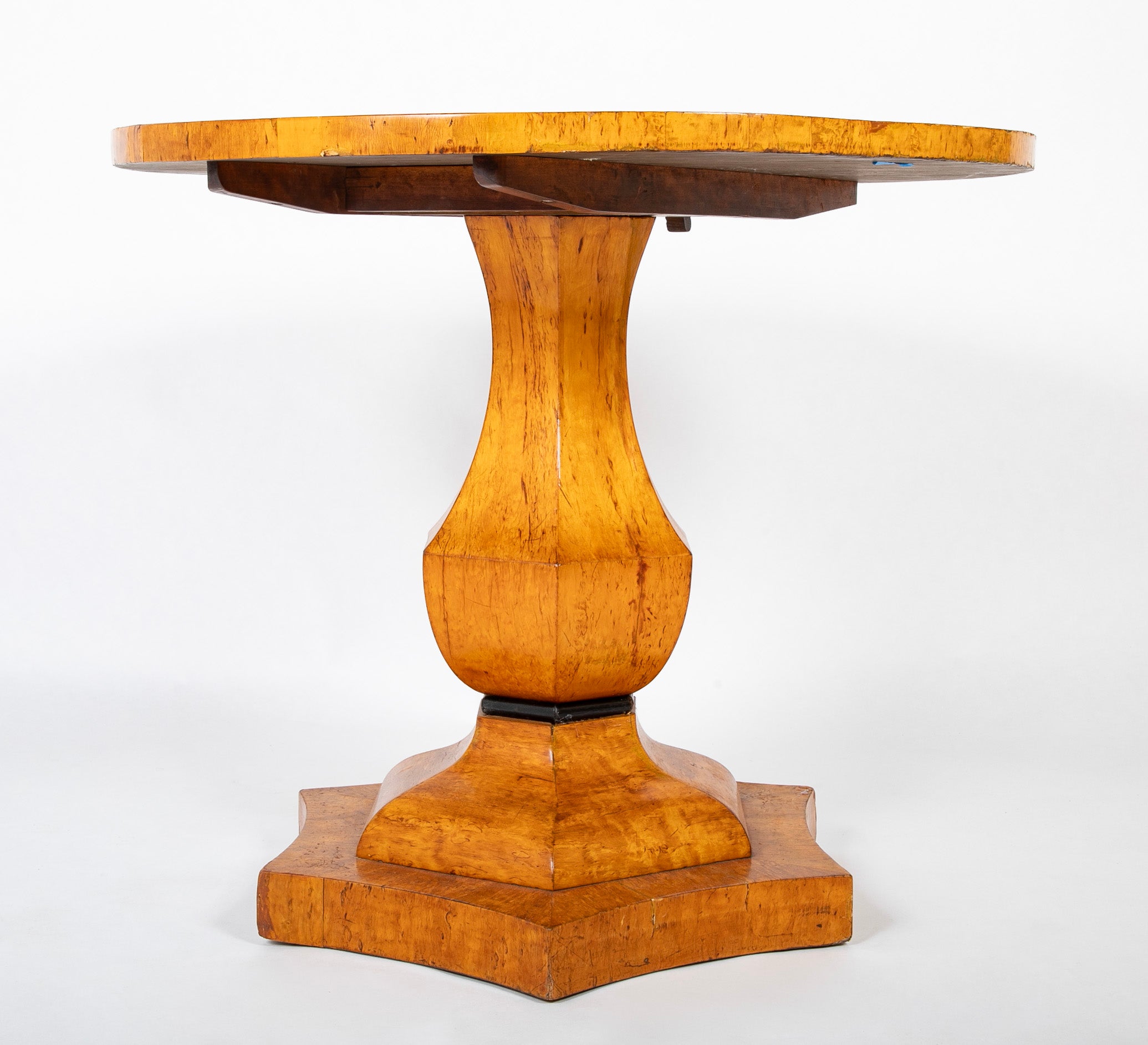 19th Century Northern European Biedermeier Table of Quilted Beech
