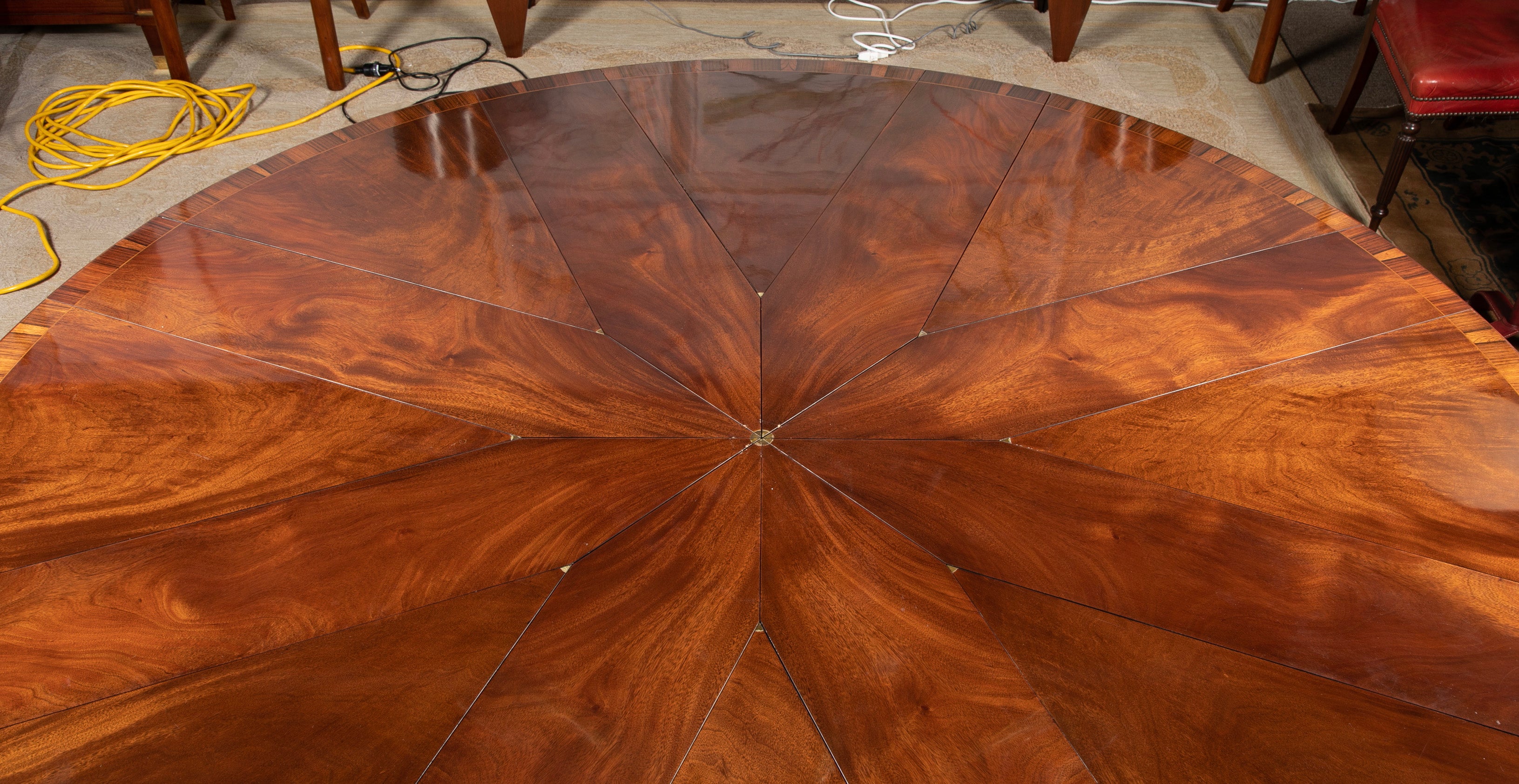 A Regency Style Jupe Dining Table in Mahogany