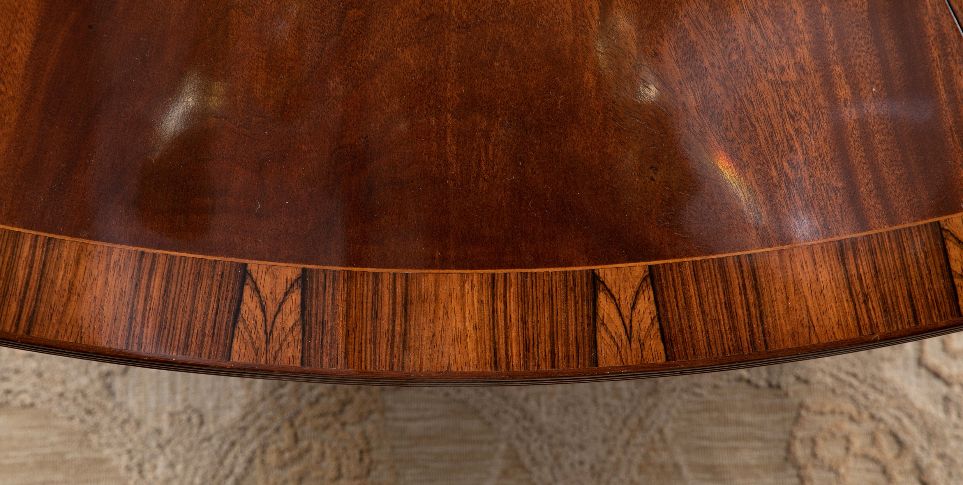 A Regency Style Jupe Dining Table in Mahogany