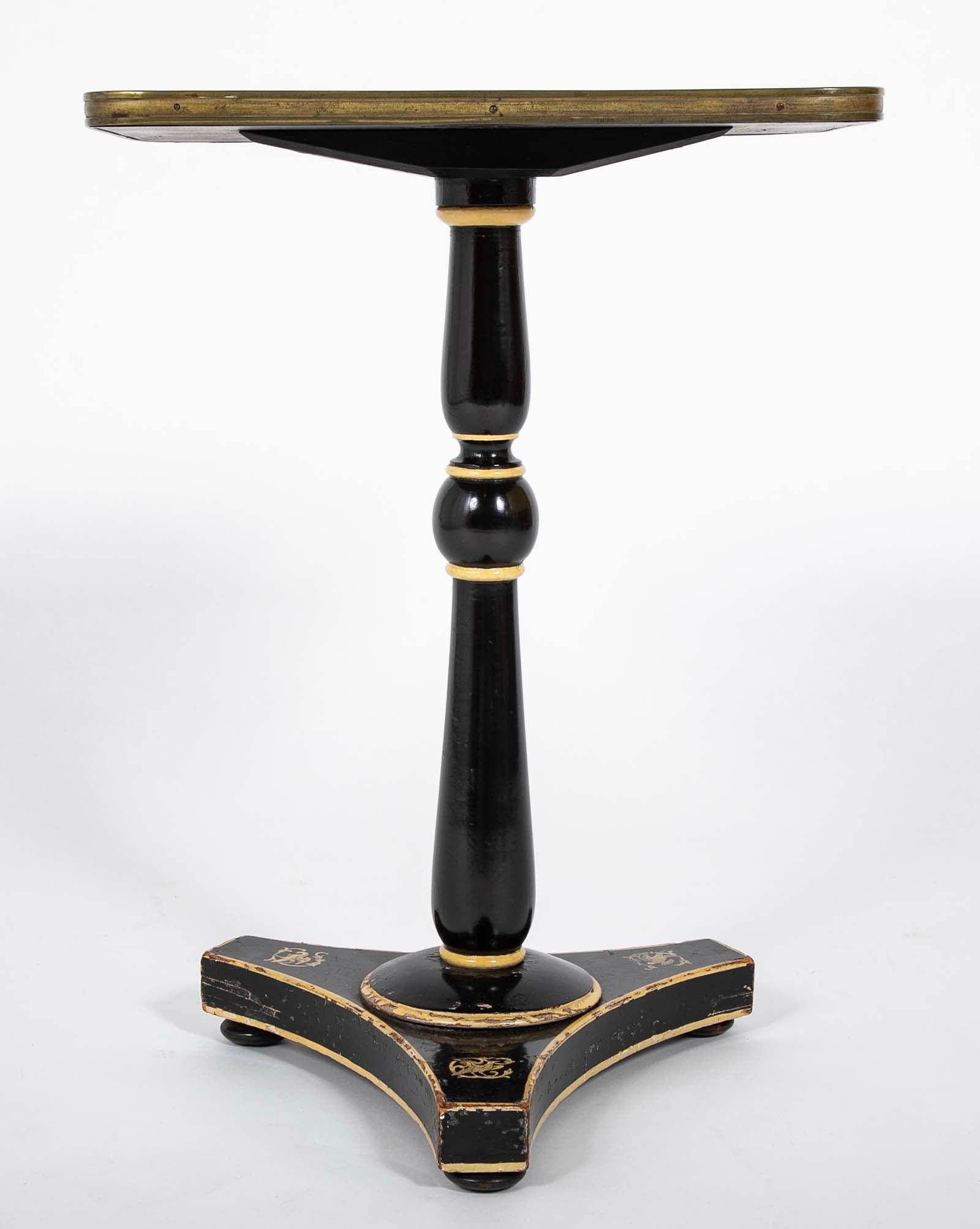 Early 19th Century English Black Lacquered Penwork Decorated Table
