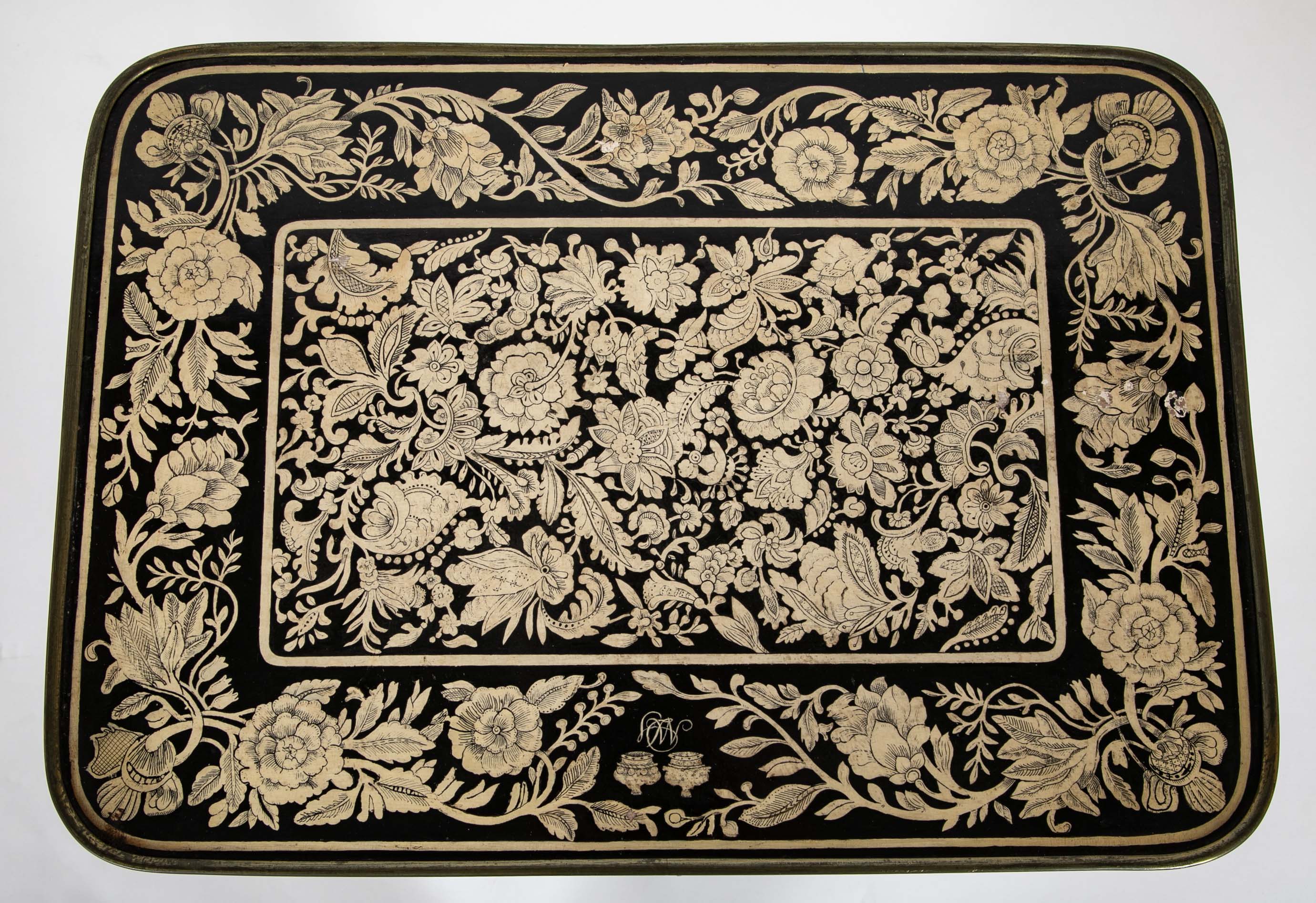 Early 19th Century English Black Lacquered Penwork Decorated Table