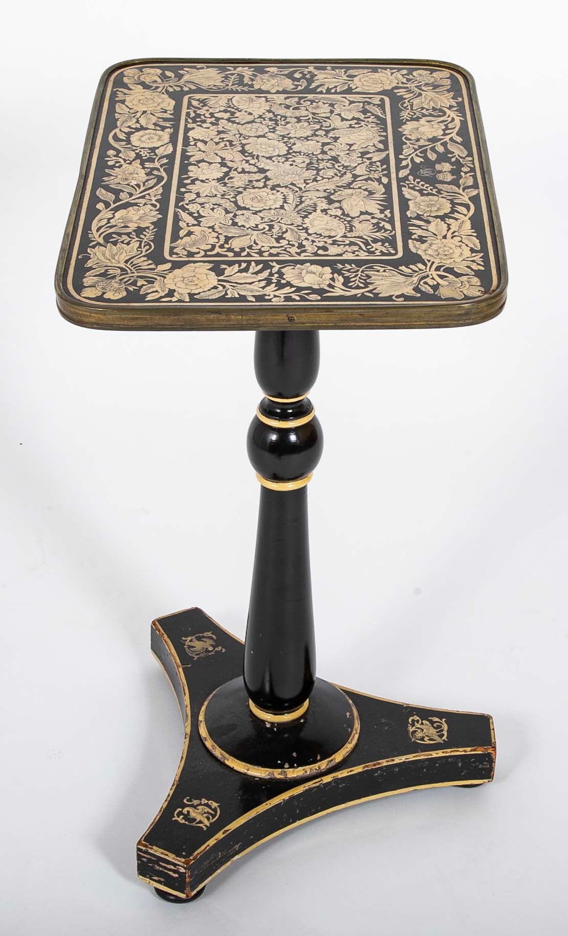 Early 19th Century English Black Lacquered Penwork Decorated Table