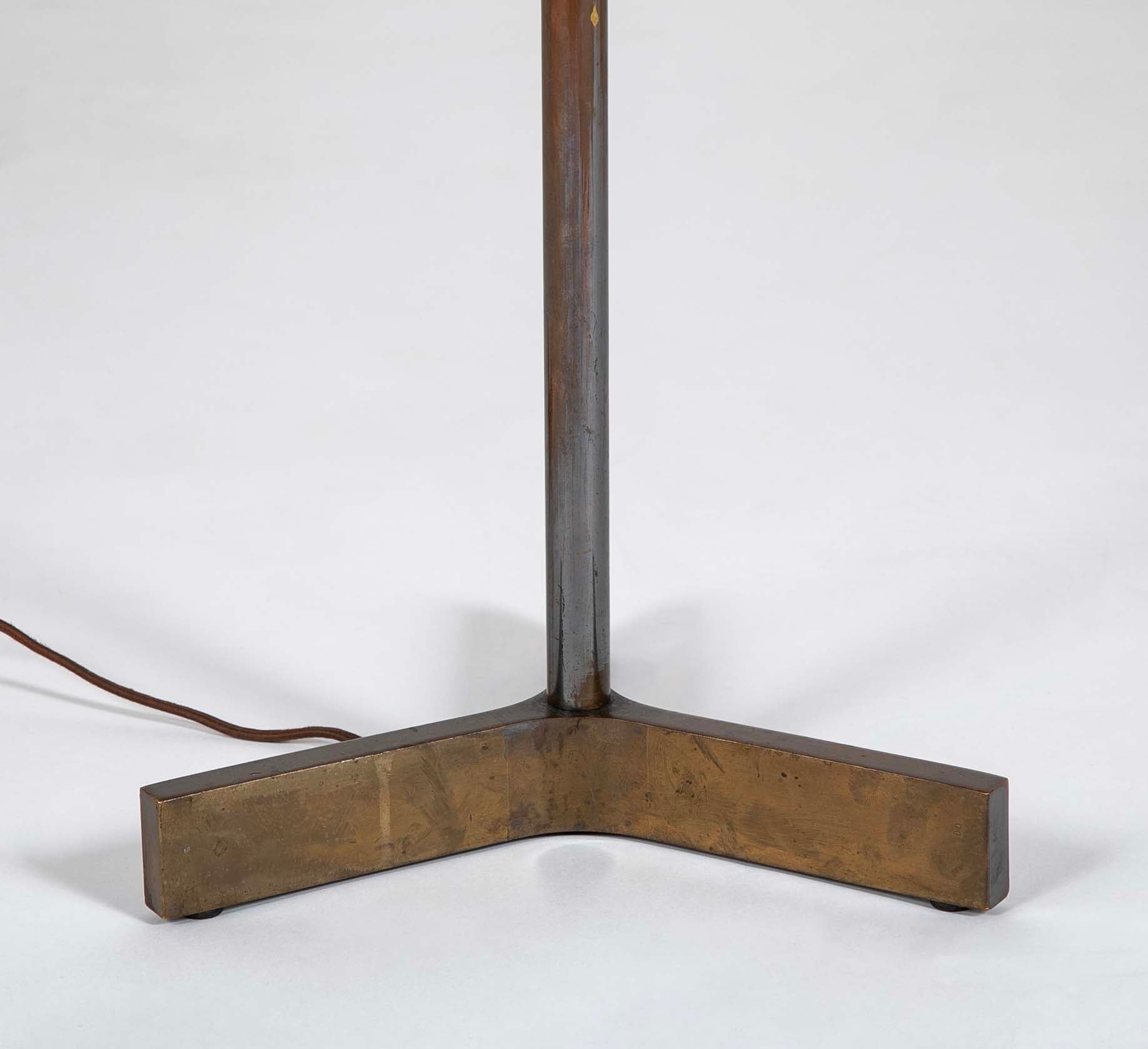Roger Fatus for Disderot Bronze and Brass Table Lamp with Straight Column on Three Flat Metal Frame Pieces