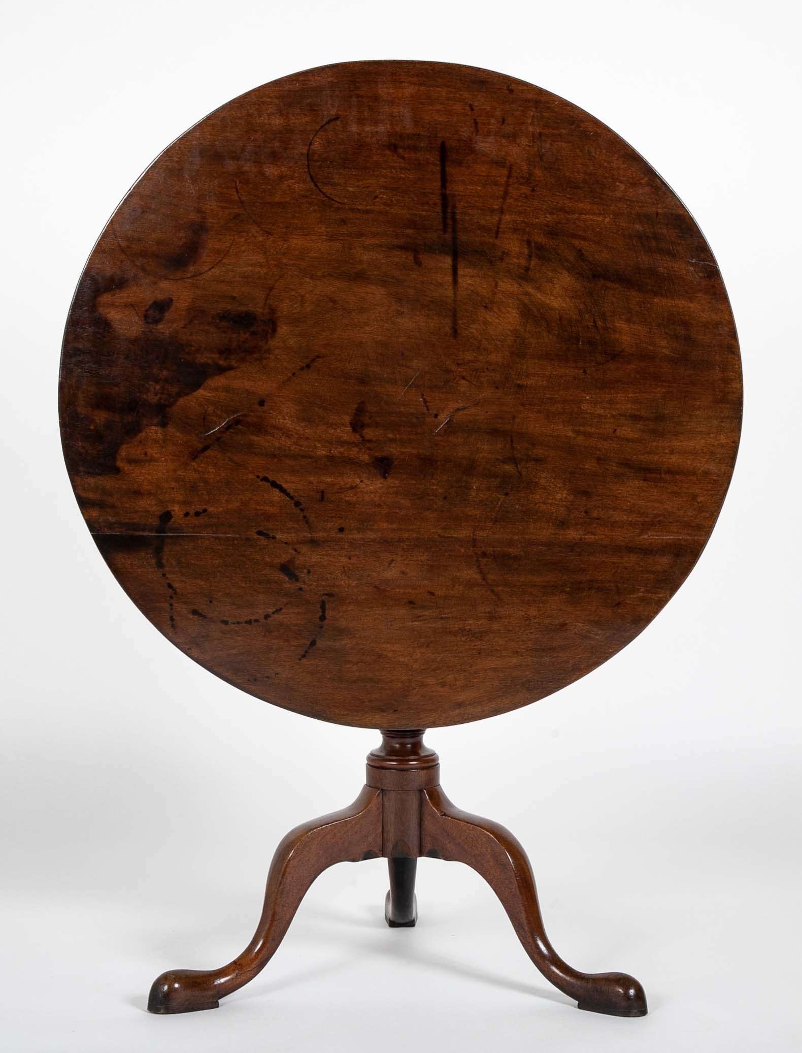 Mahogany Round Tilt Top Queen Anne Tea Table on 3 Cabriole Legs