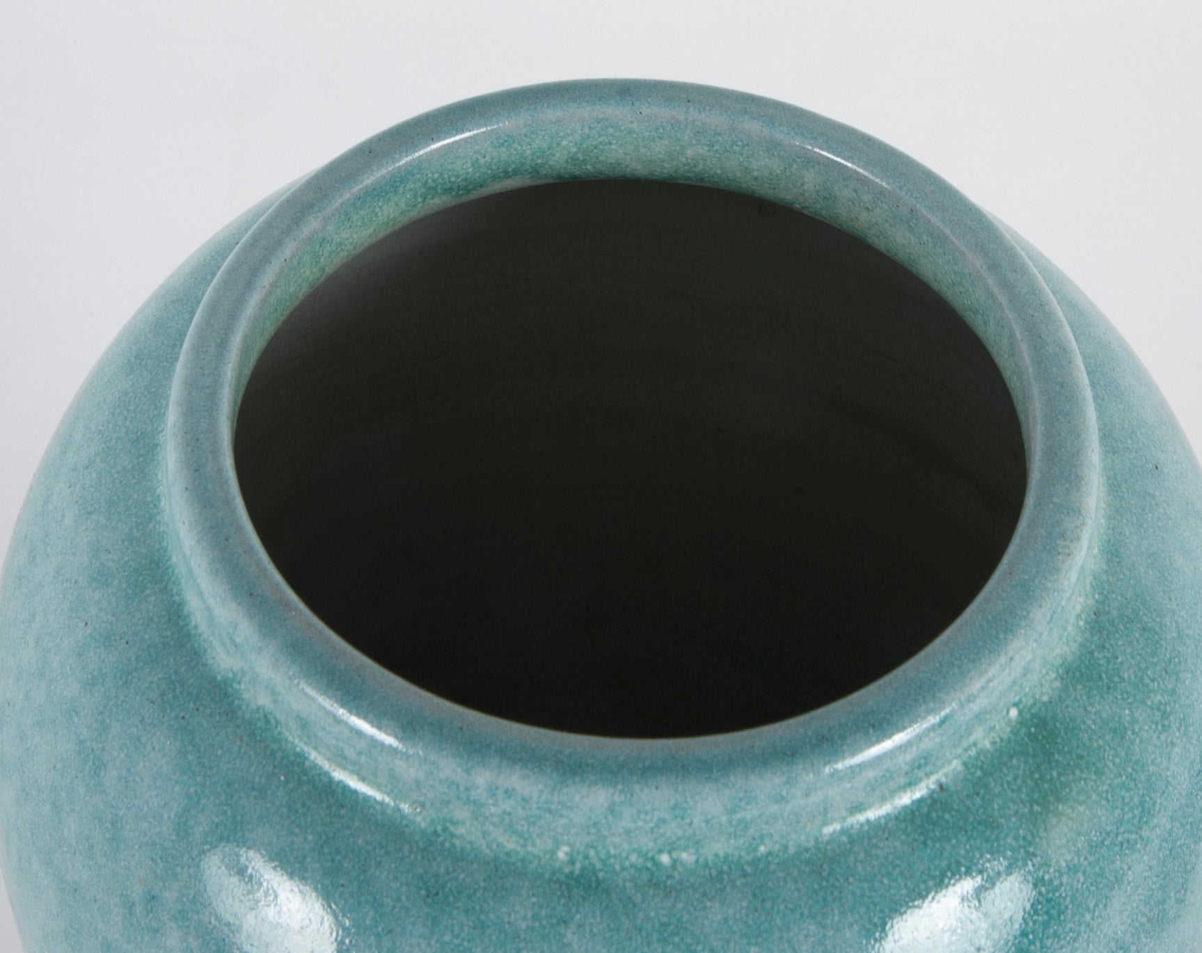 Baluster Form Ceramic Case by Lili Shapiro