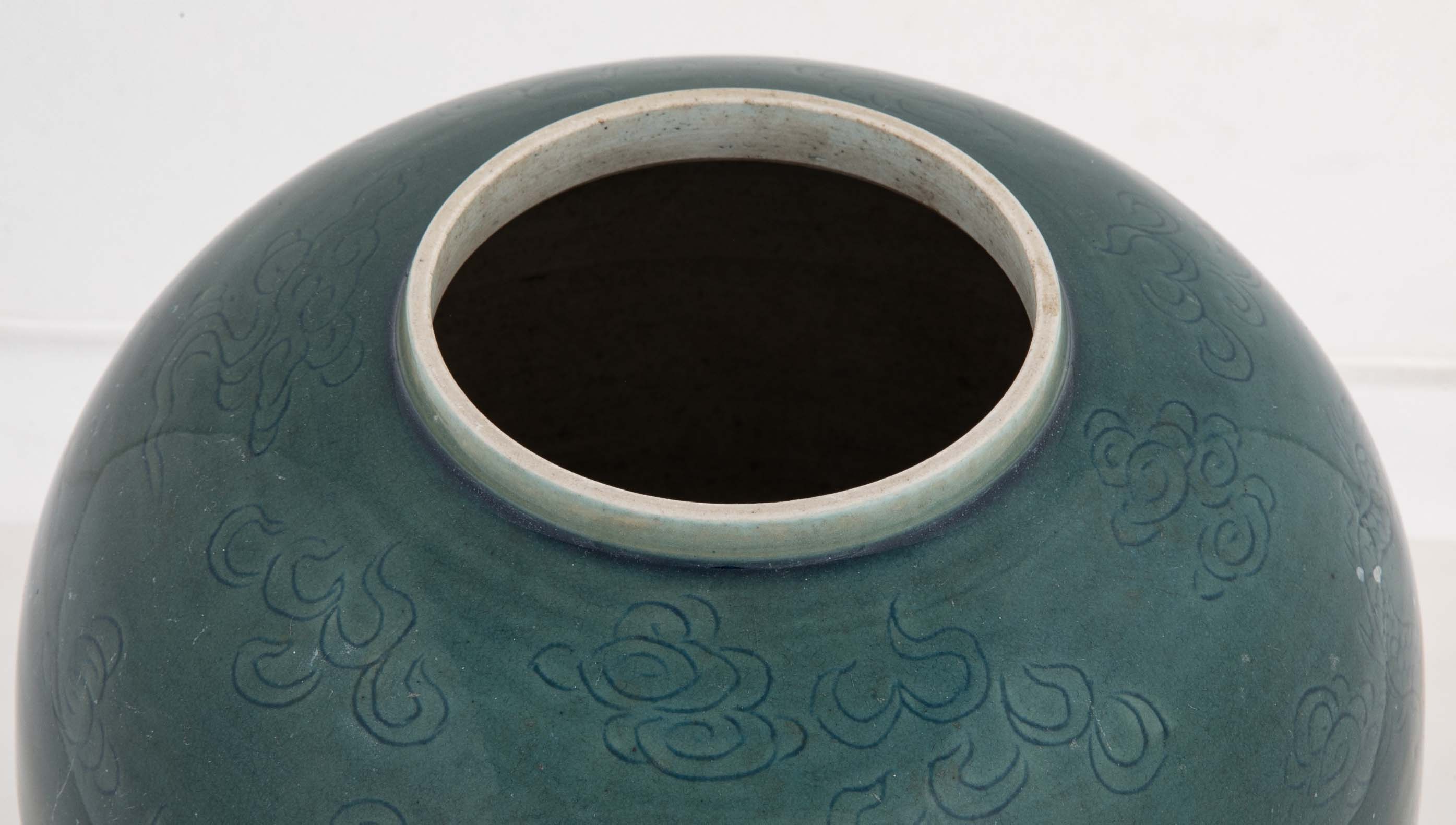Rubbed Lestie Matthews Pottery Vase