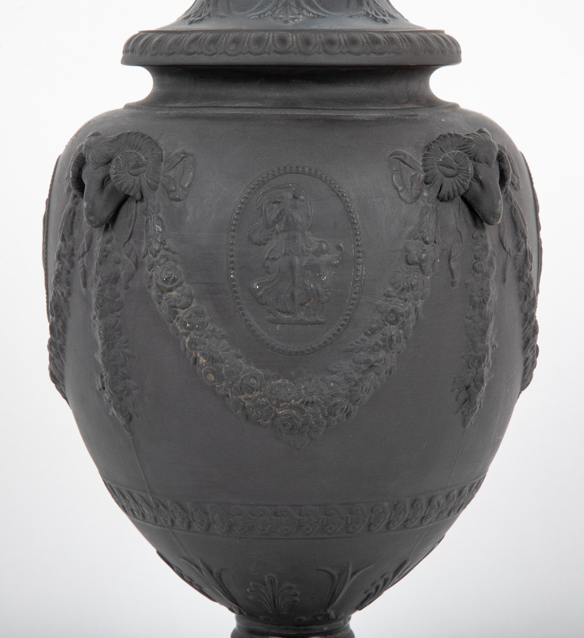 20th Century English Ceramic Urn in the Style of Wedgwood