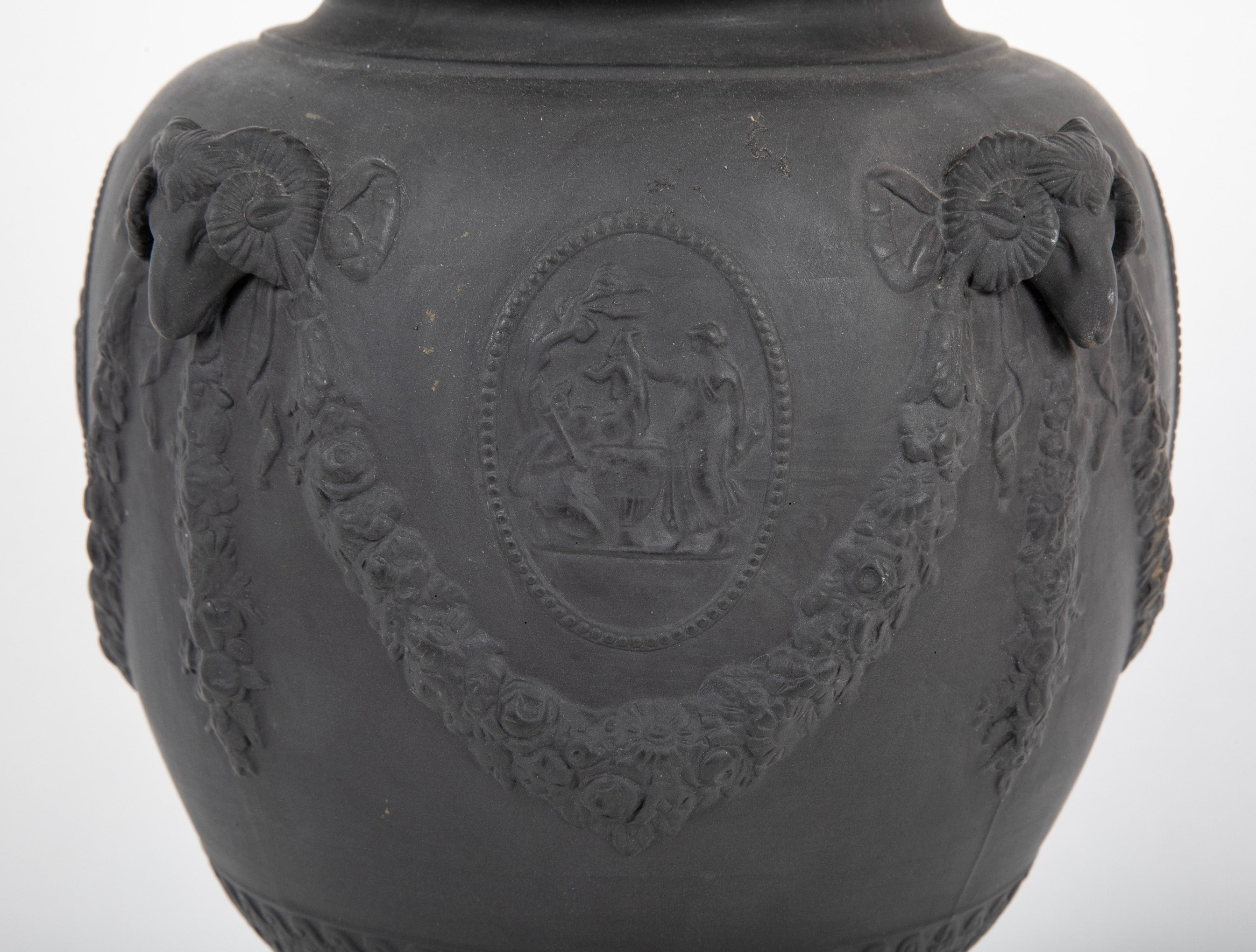 20th Century English Ceramic Urn in the Style of Wedgwood