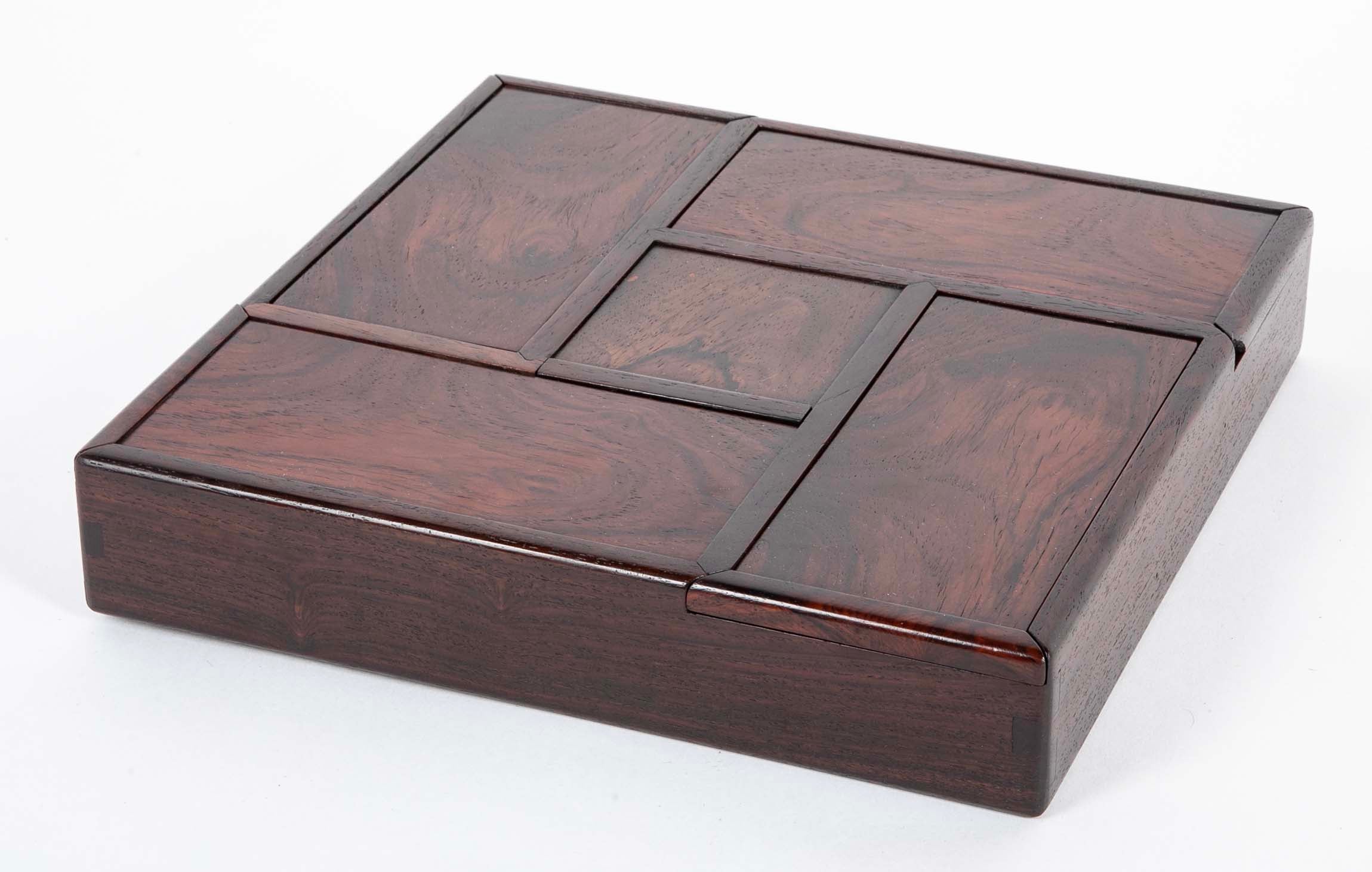 Covered Box for “Treasure” with Zitan Wood.