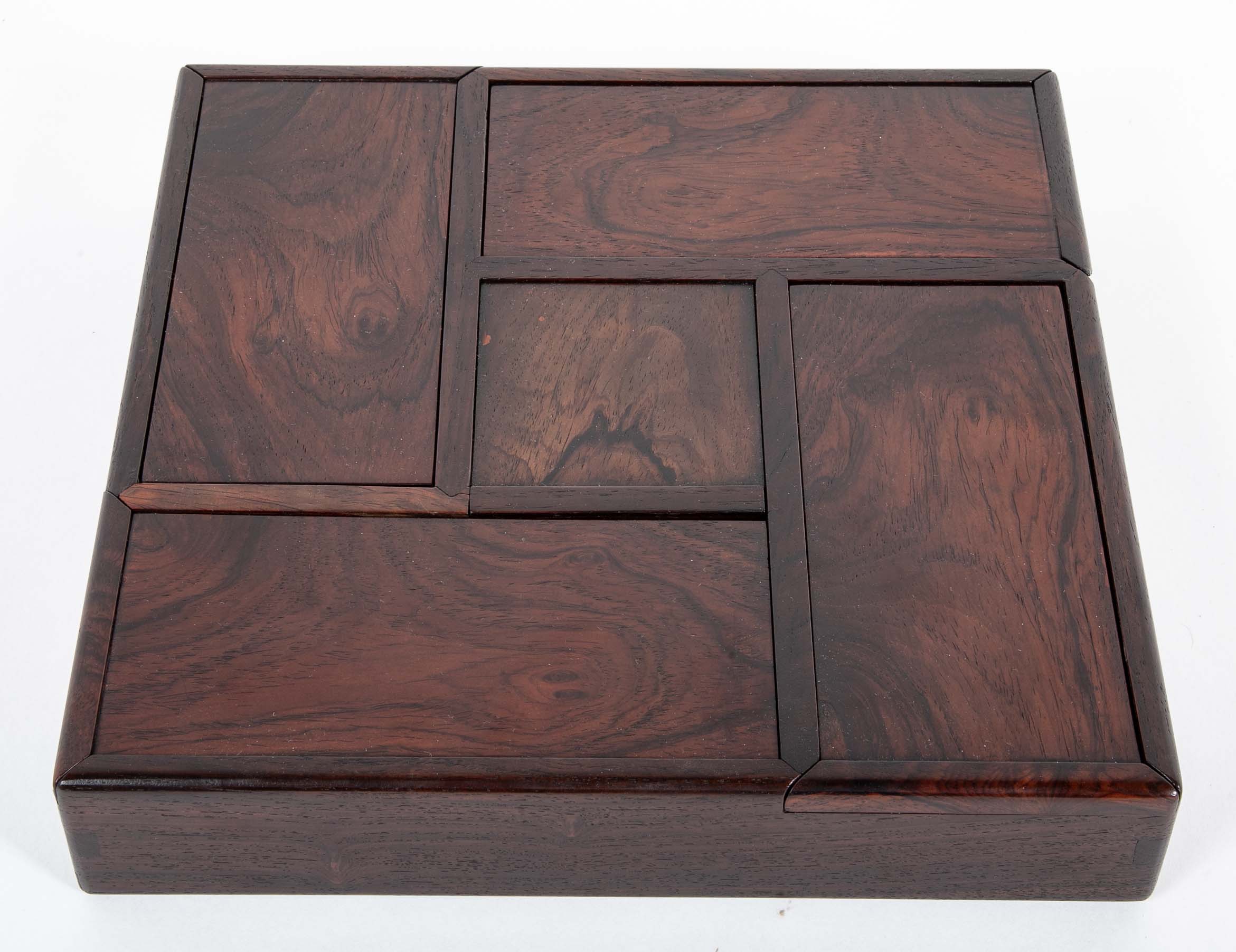 Covered Box for “Treasure” with Zitan Wood.