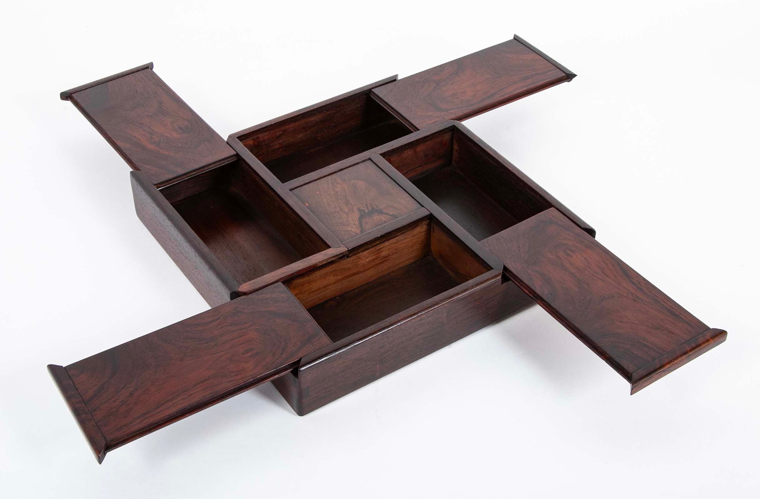 Covered Box for “Treasure” with Zitan Wood.