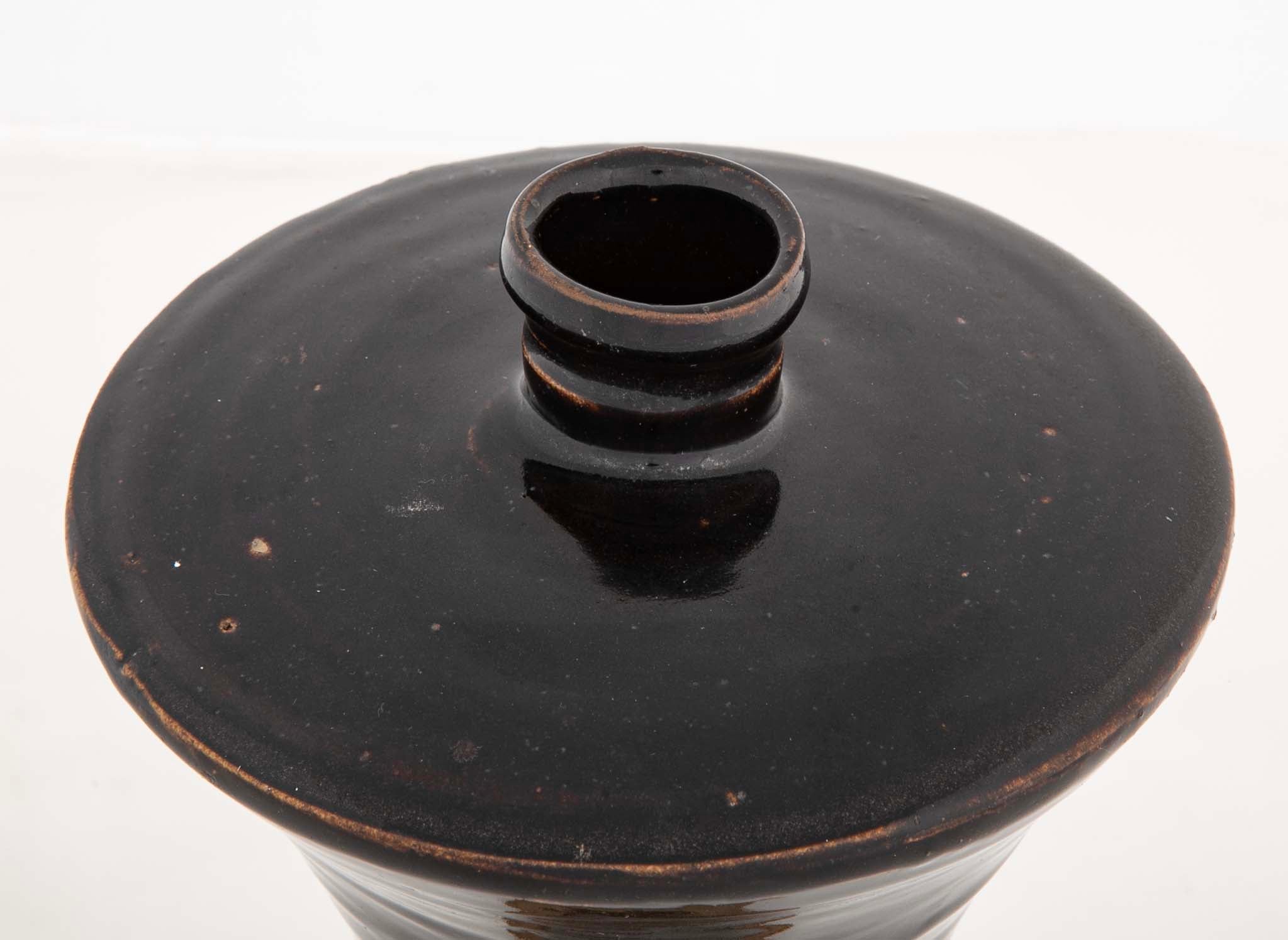 Chinese Song Dynasty Brown Glazed Ceramic Vessel