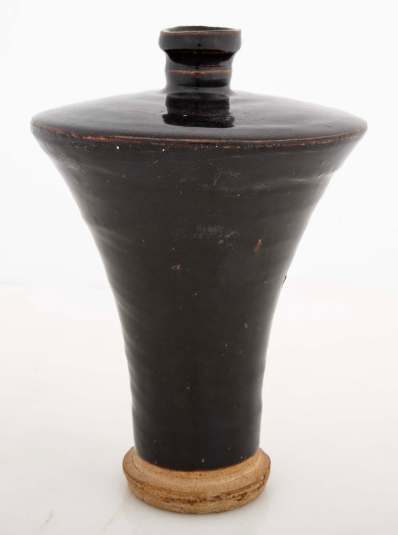 Chinese Song Dynasty Brown Glazed Ceramic Vessel