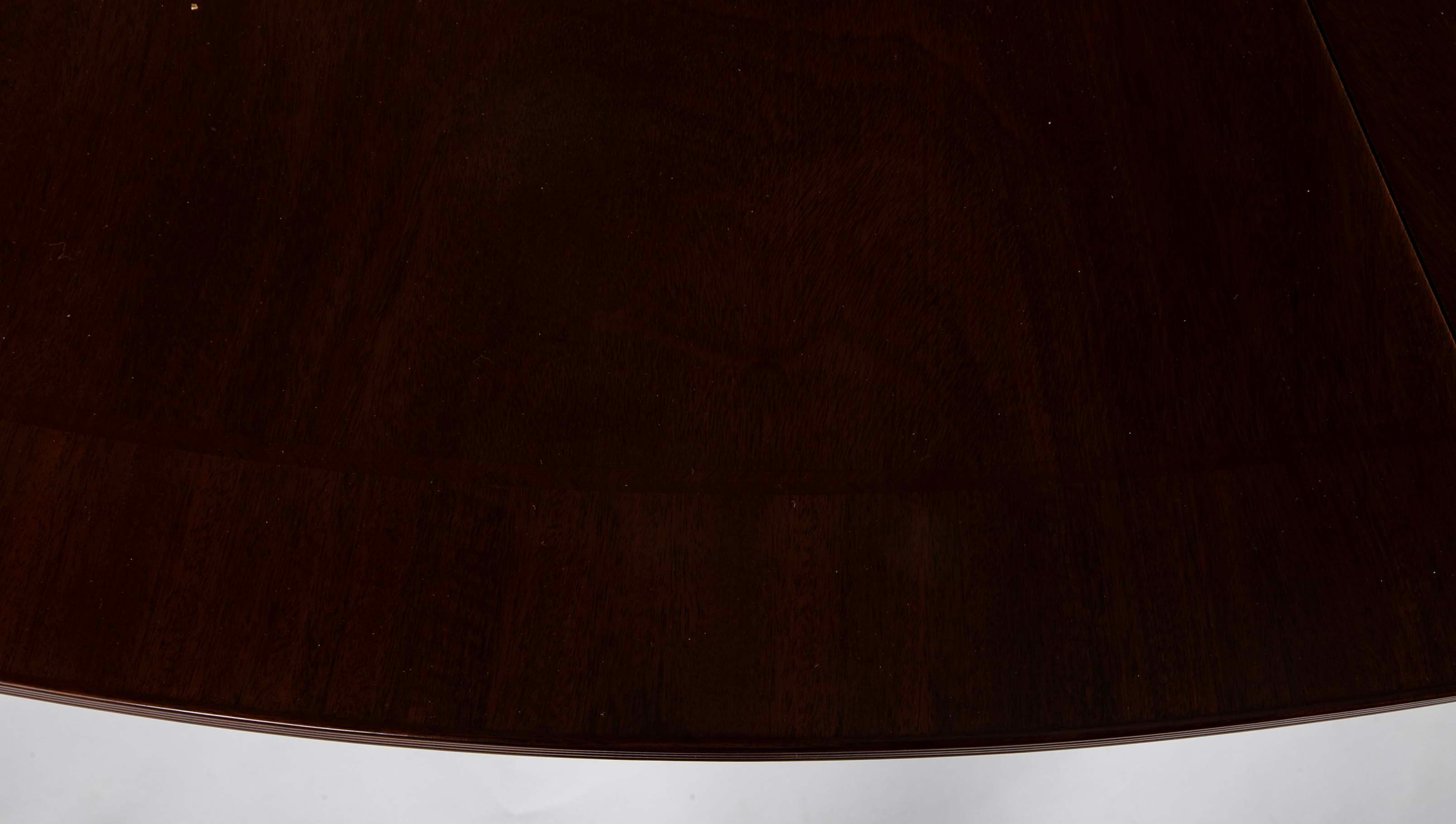 Mahogany Jupe Style Circular Extension Table