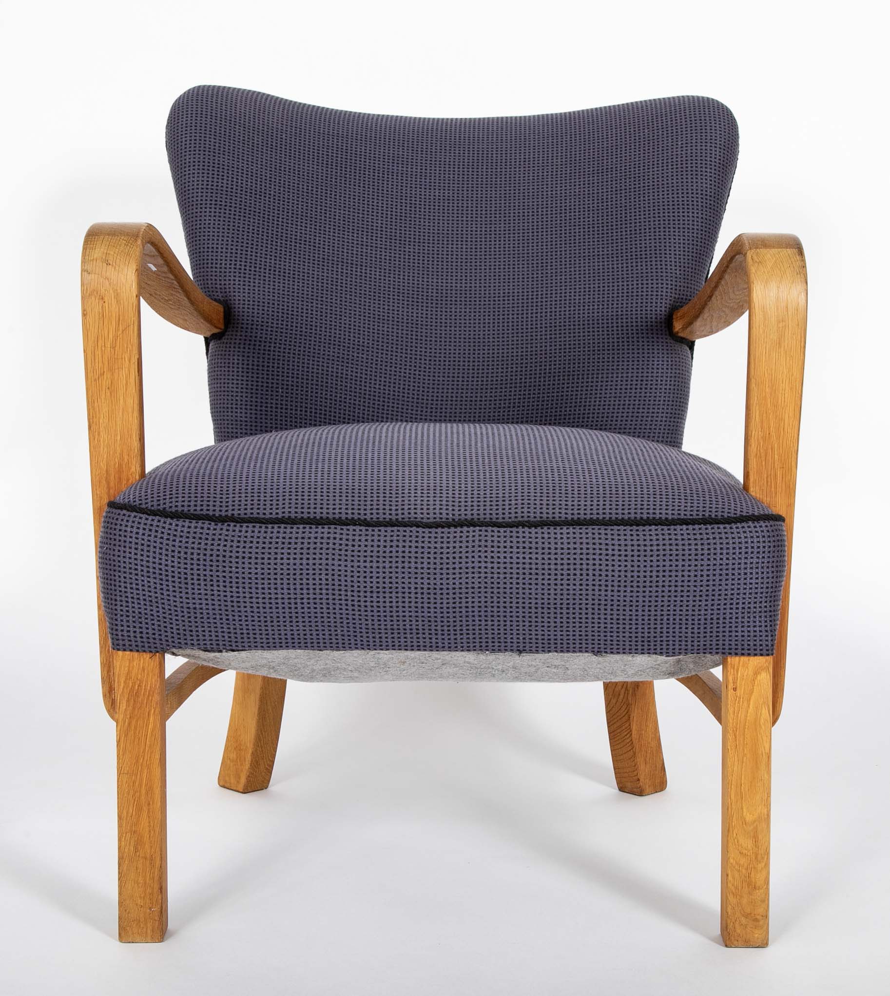 Pair of Danish Modern Oak Armchairs by Fritz Hansen