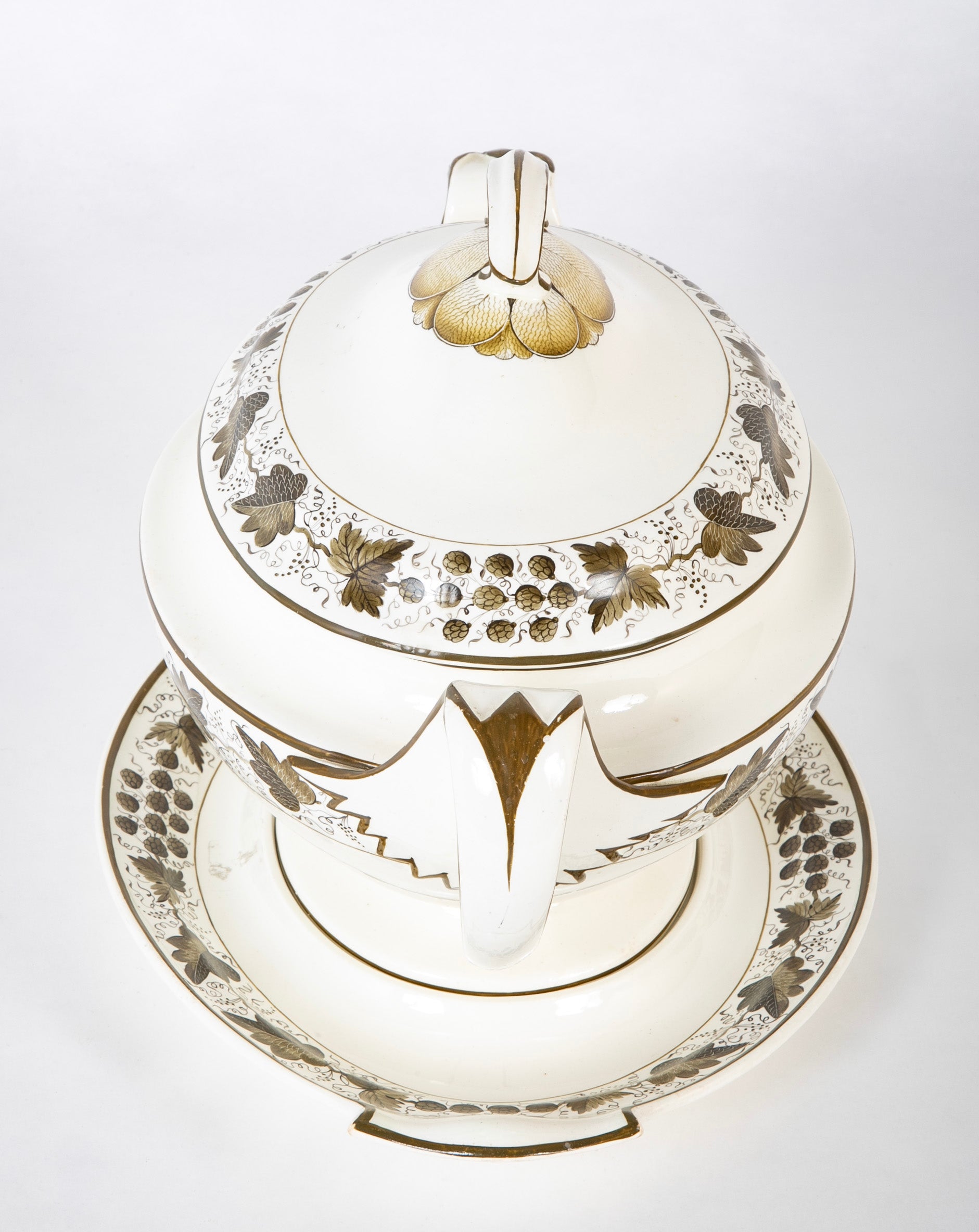 Spode Grisaille Decorated Creamware Covered Tureen with Underplate