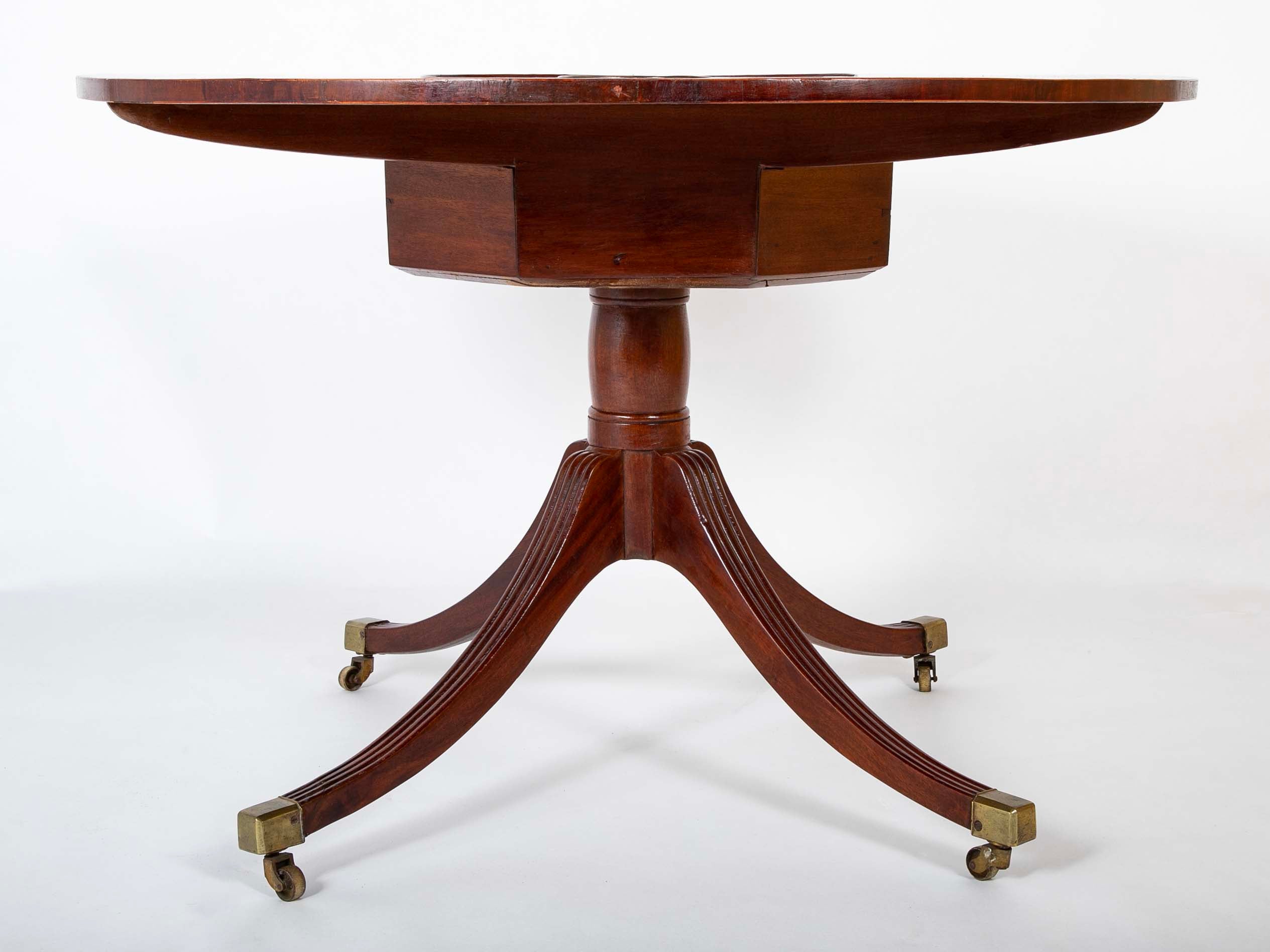 Early 19th Century American Classical Wine Table