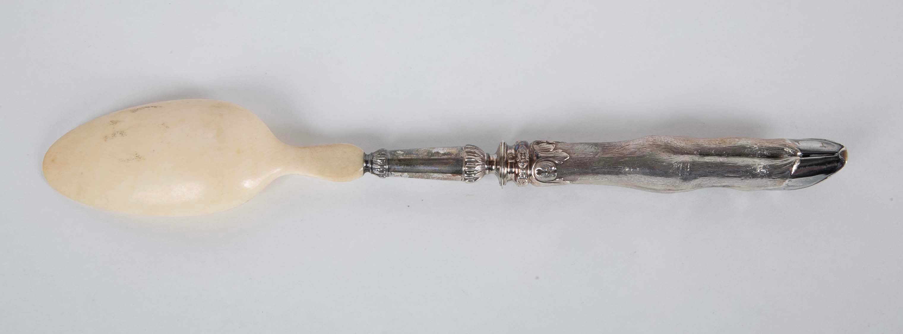 Set Of Silver Handled Hoof Leg Silverware