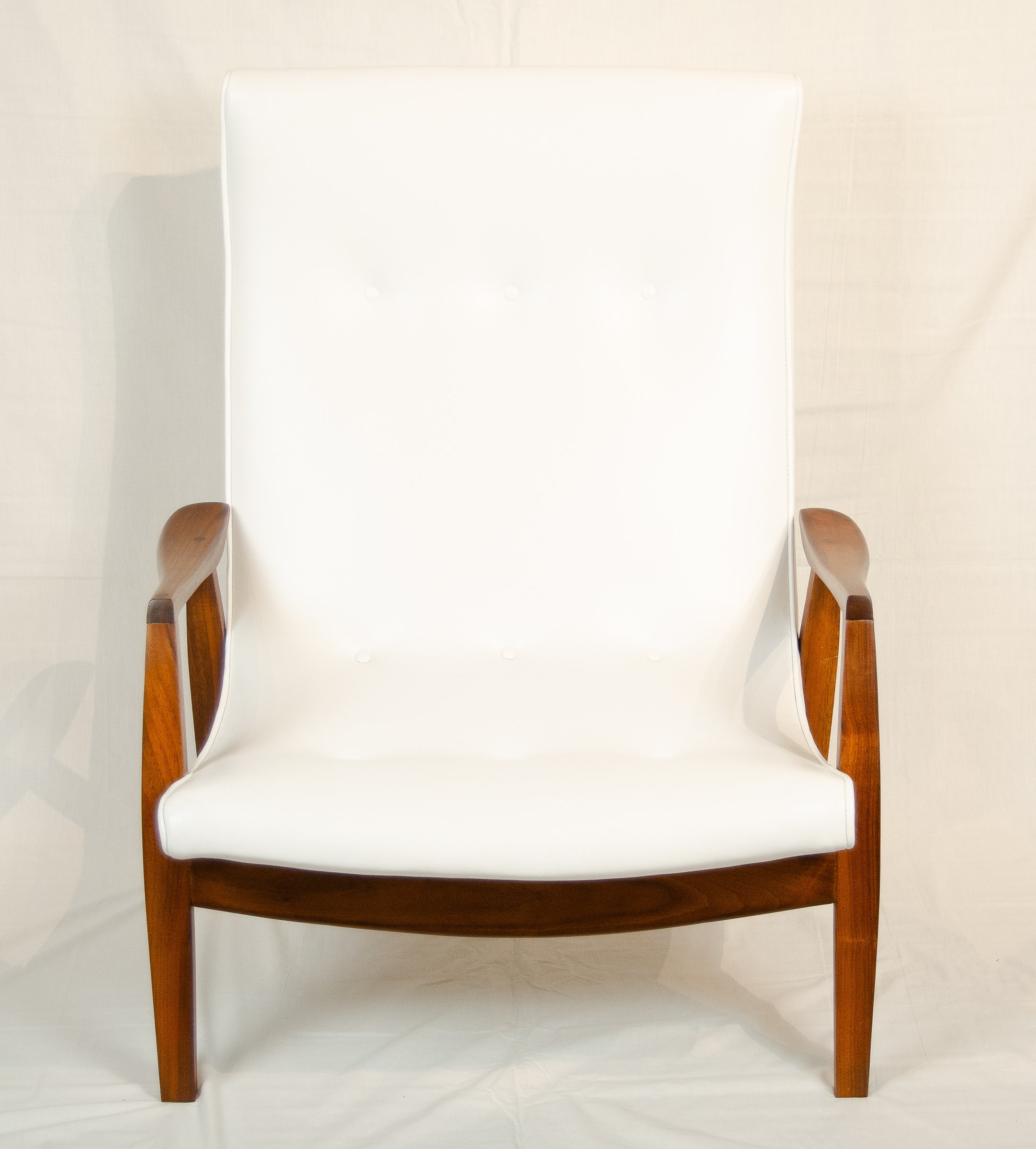 Scoop Back White Lounge Chair by Milo Baughman