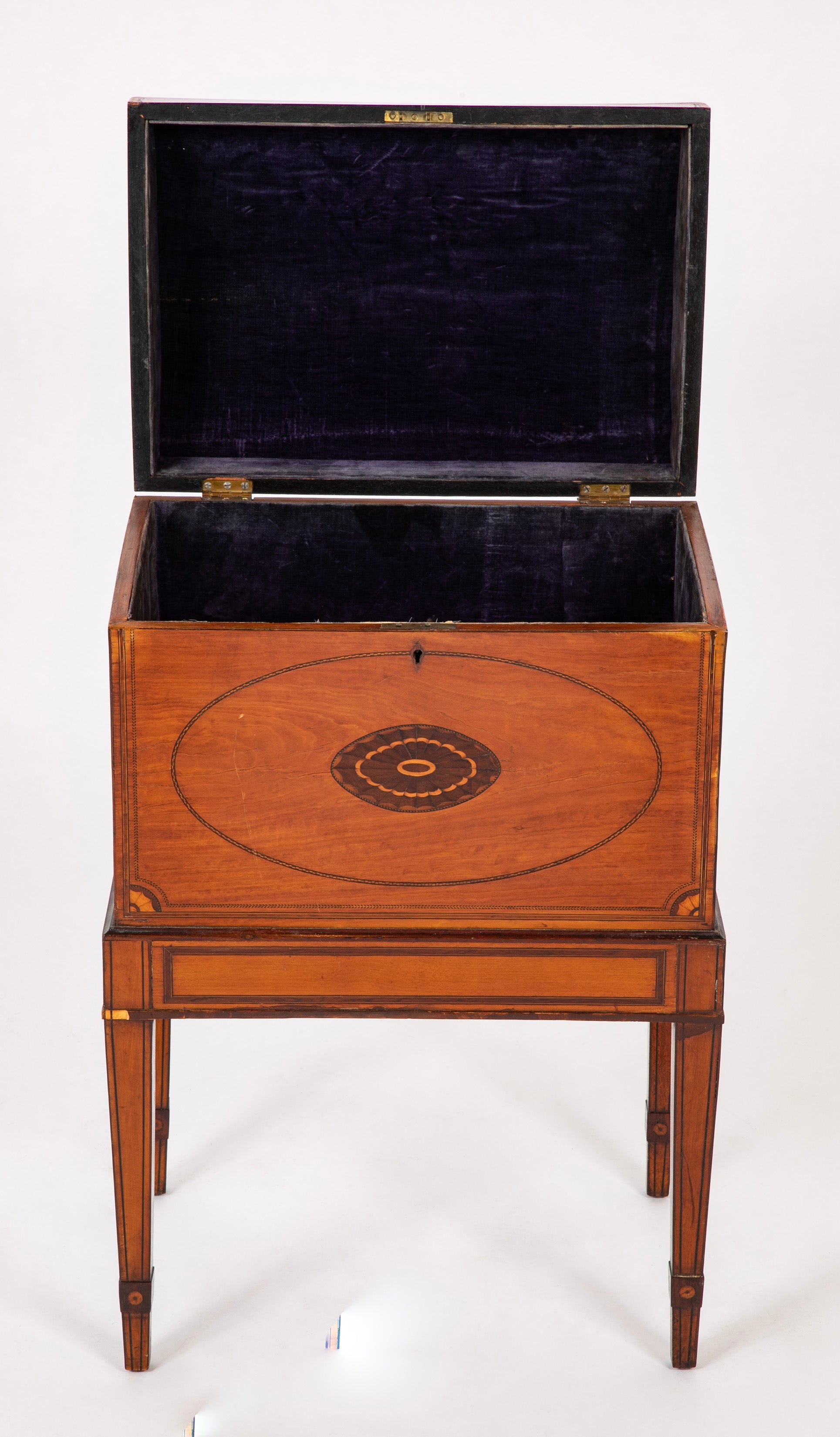 George III ( Hepplewhite ) Satinwood Banded Classical Cellarette