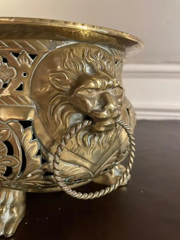 19th Century Dutch Baroque Style Brass Jardiniere with Lion Heads and Paw Feet