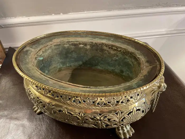 19th Century Dutch Baroque Style Brass Jardiniere with Lion Heads and Paw Feet
