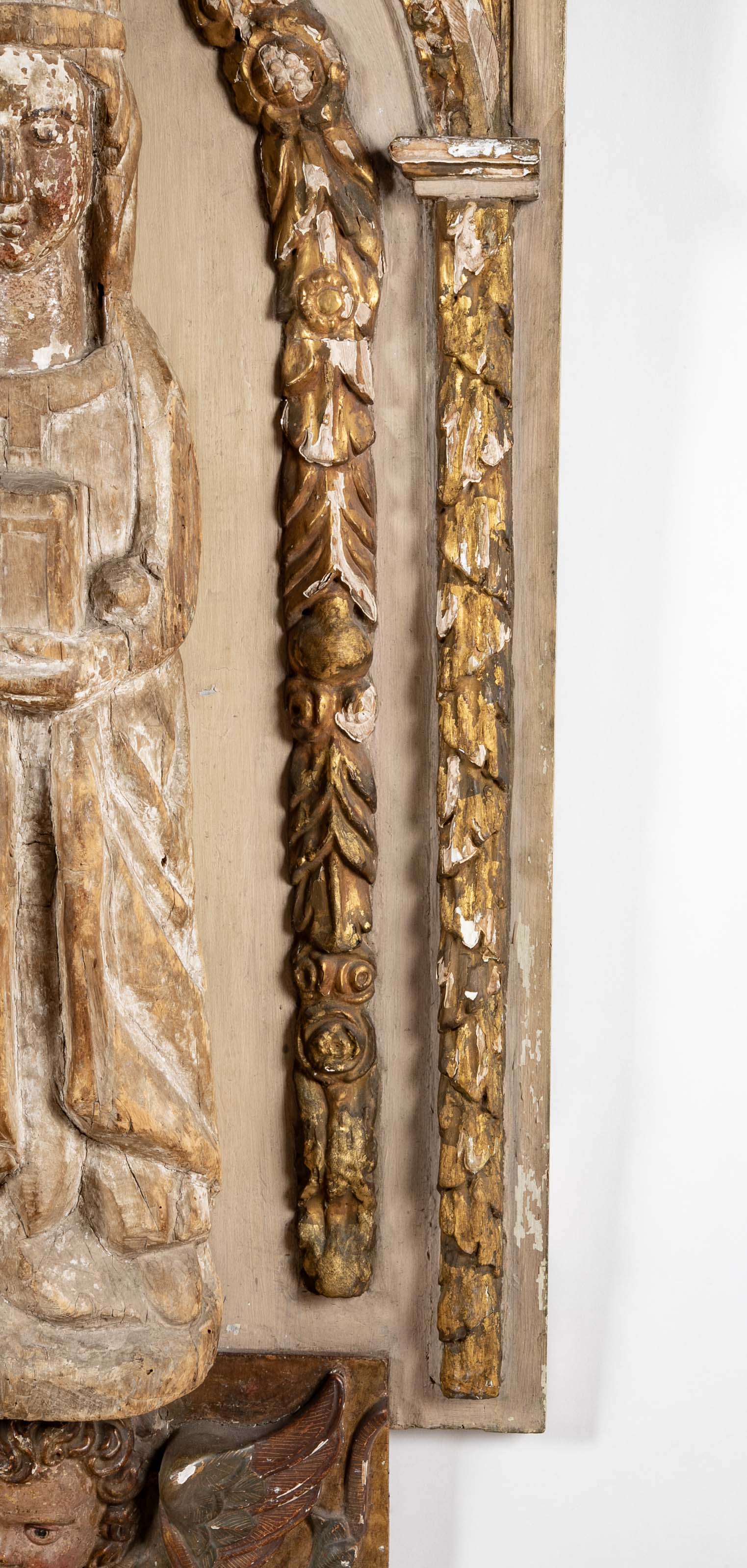 Beautifully Carved Catholic Panneau de Bois with Madonna and Angels
