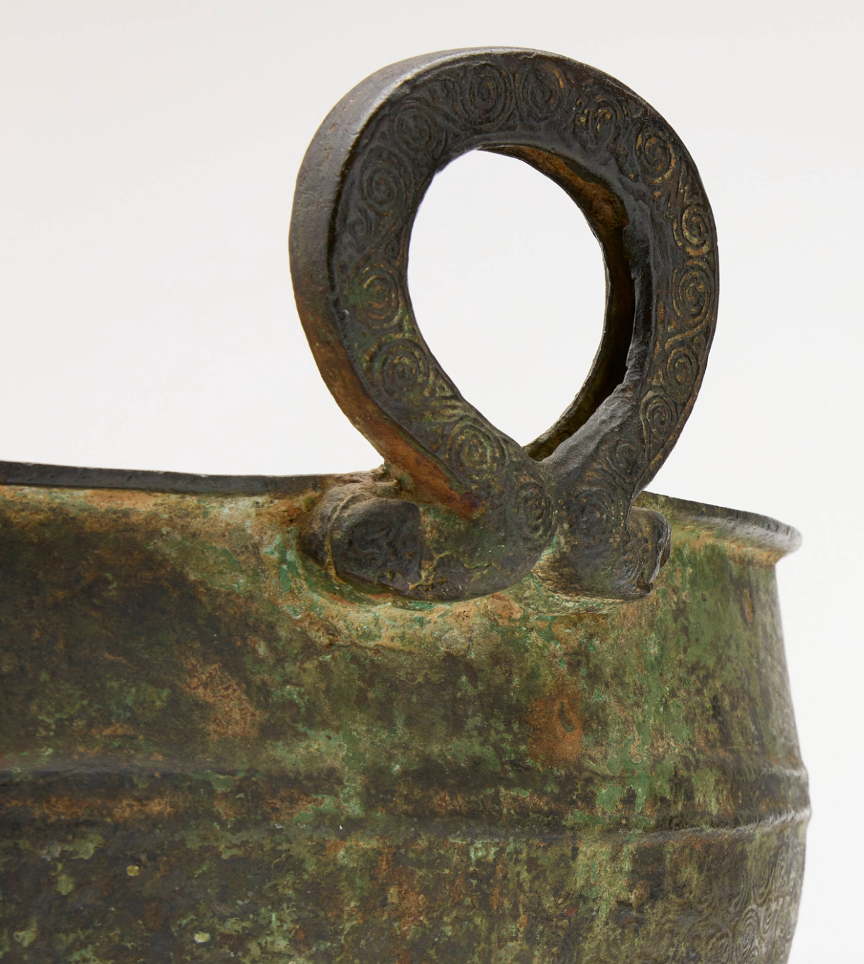 Chinese Han Dynasty Patinated Bronze Archastic Vessel