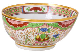 A Worcester Porcelain Bowl in the Dragons and Compartments Pattern